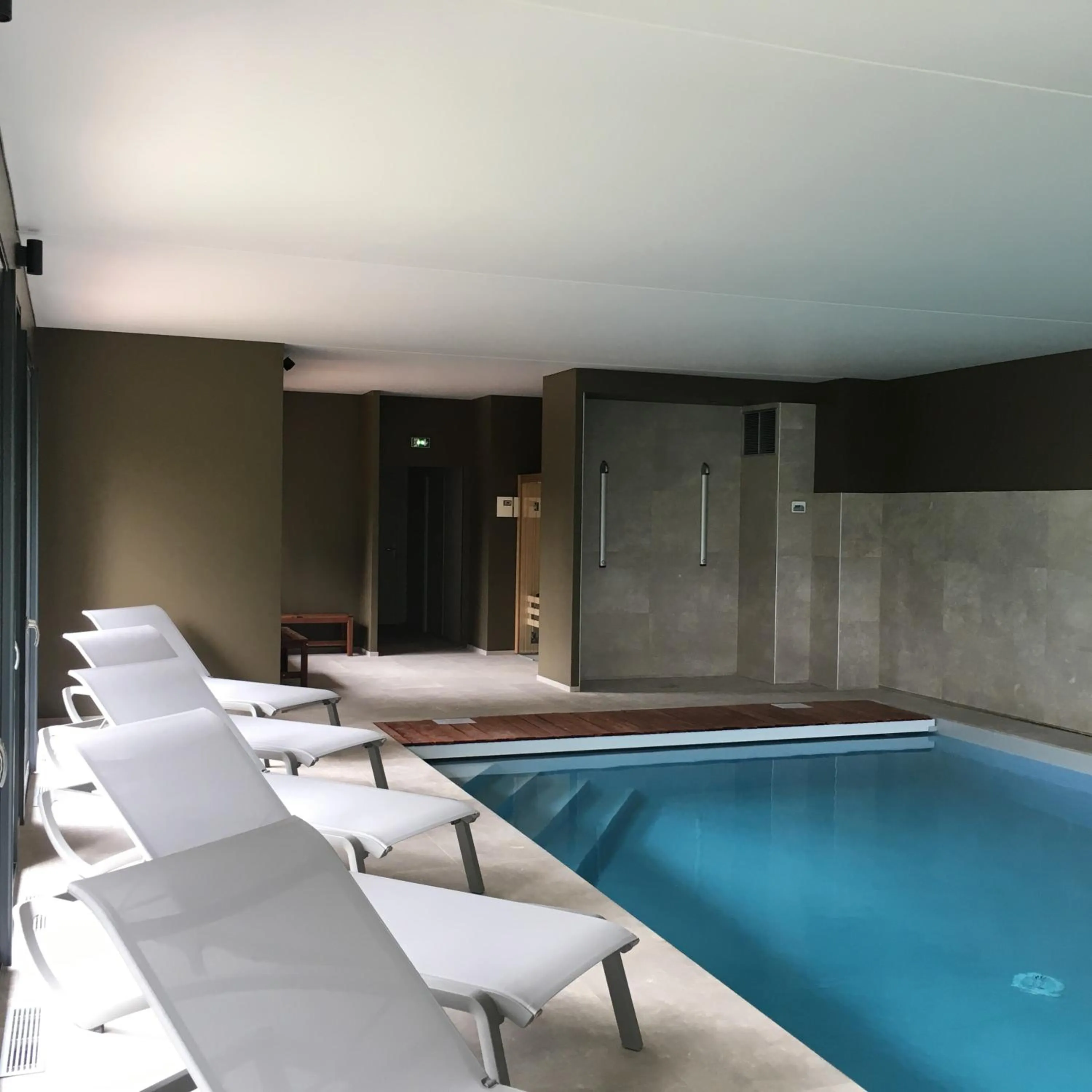 Swimming pool in La Fraîchette-Hôtel & Spa
