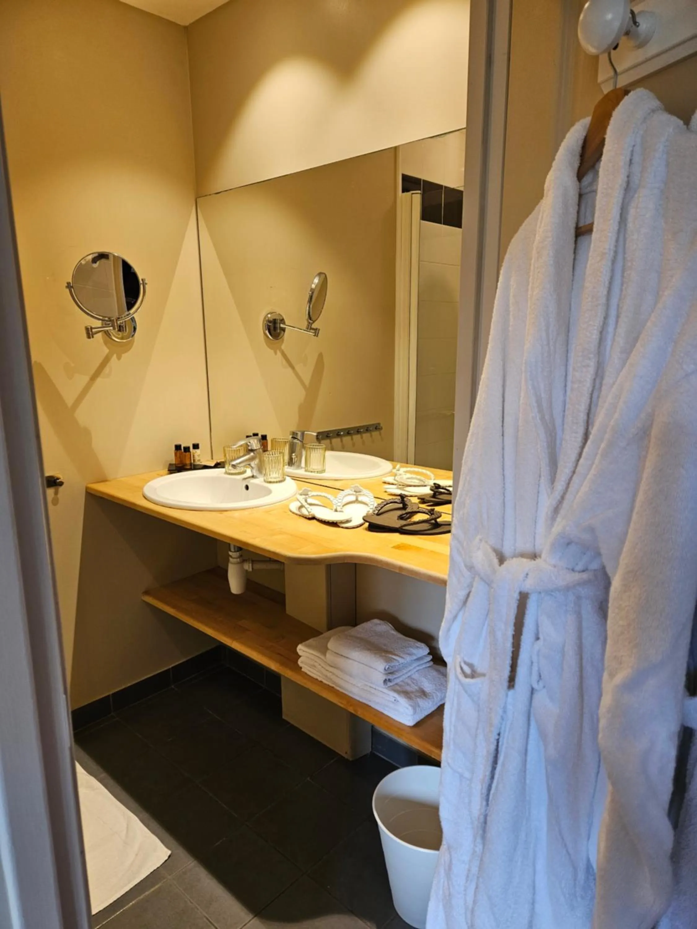 Bathroom in La Fraîchette-Hôtel & Spa