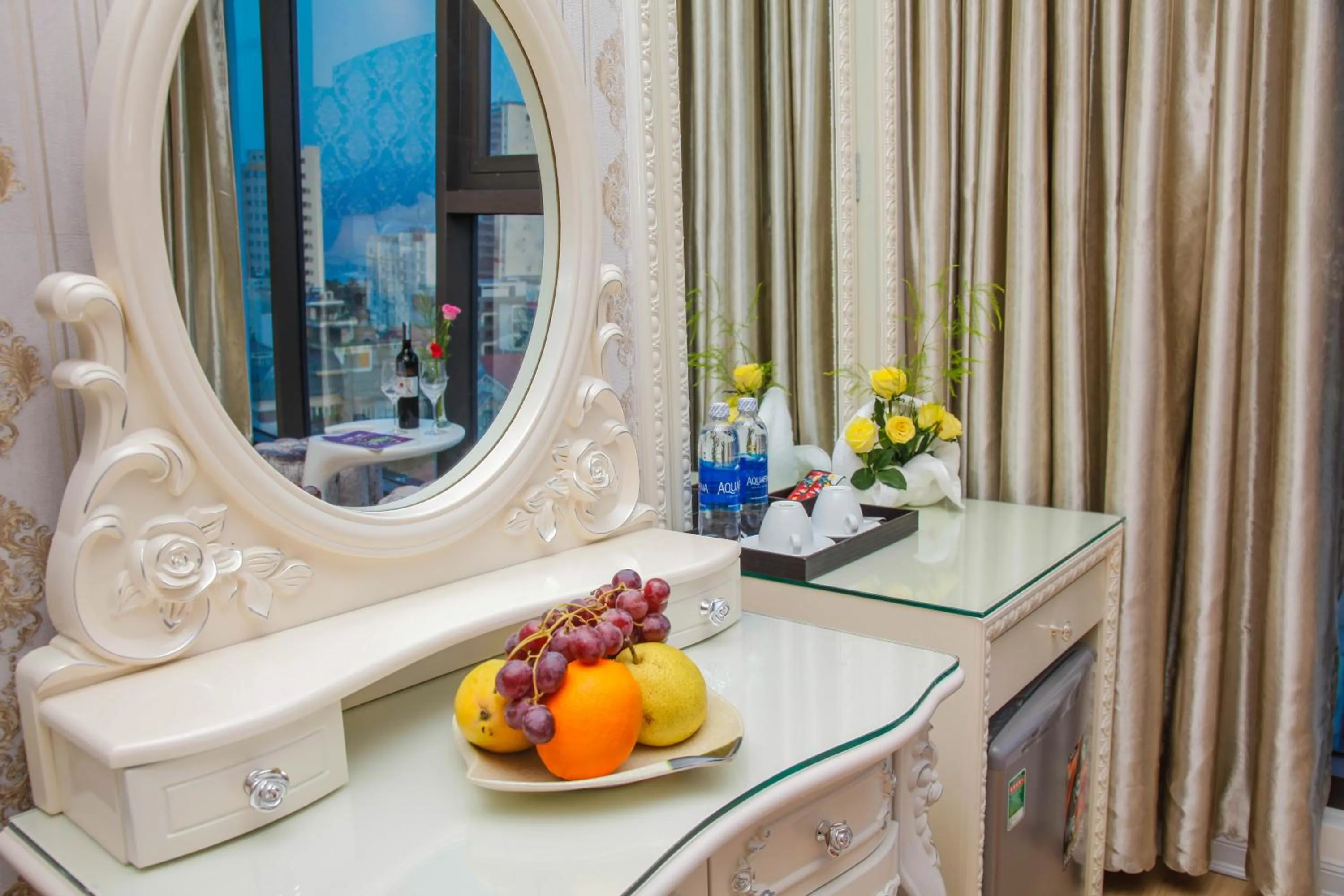 Food and drinks in Golden Rose Hotel