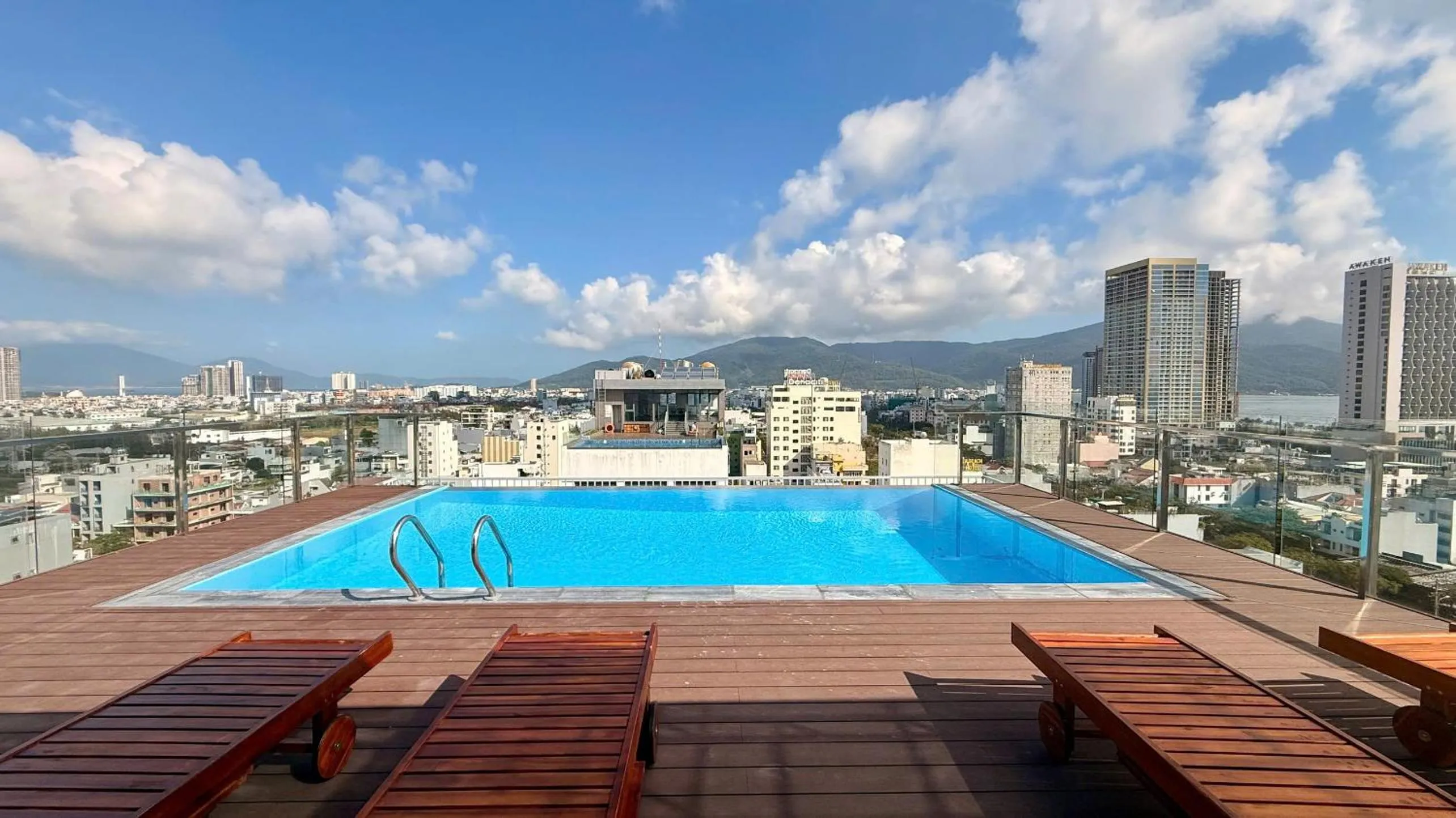 Swimming pool in Golden Rose Hotel