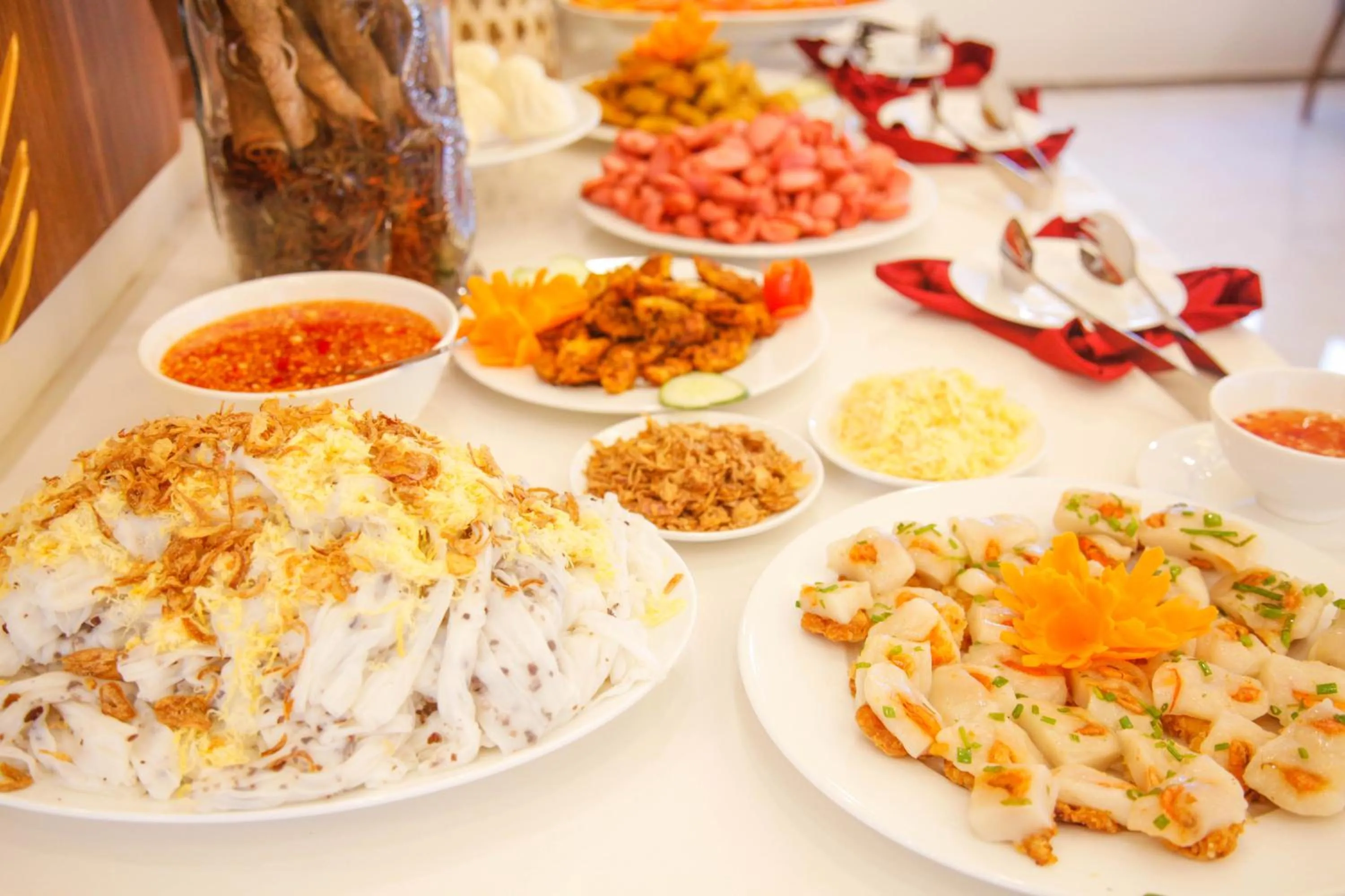 Food and drinks in Golden Rose Hotel