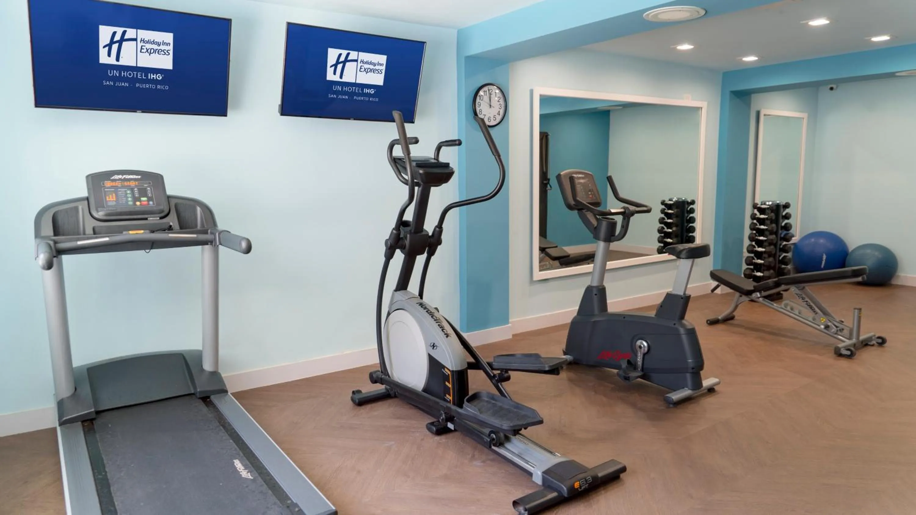 Fitness centre/facilities in Holiday Inn Express San Juan Condado by IHG