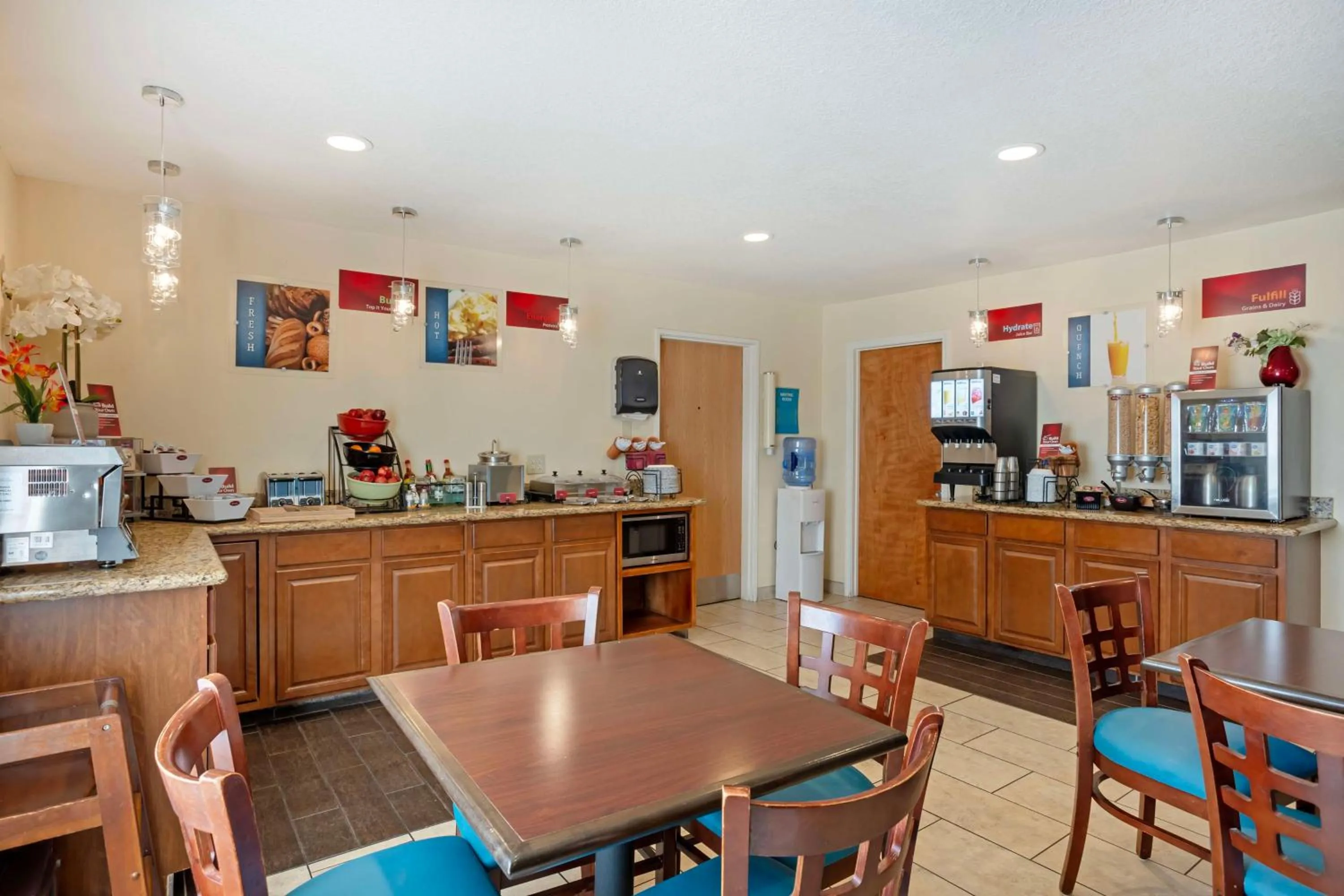 Breakfast in Best Western Plus Lonoke Hotel