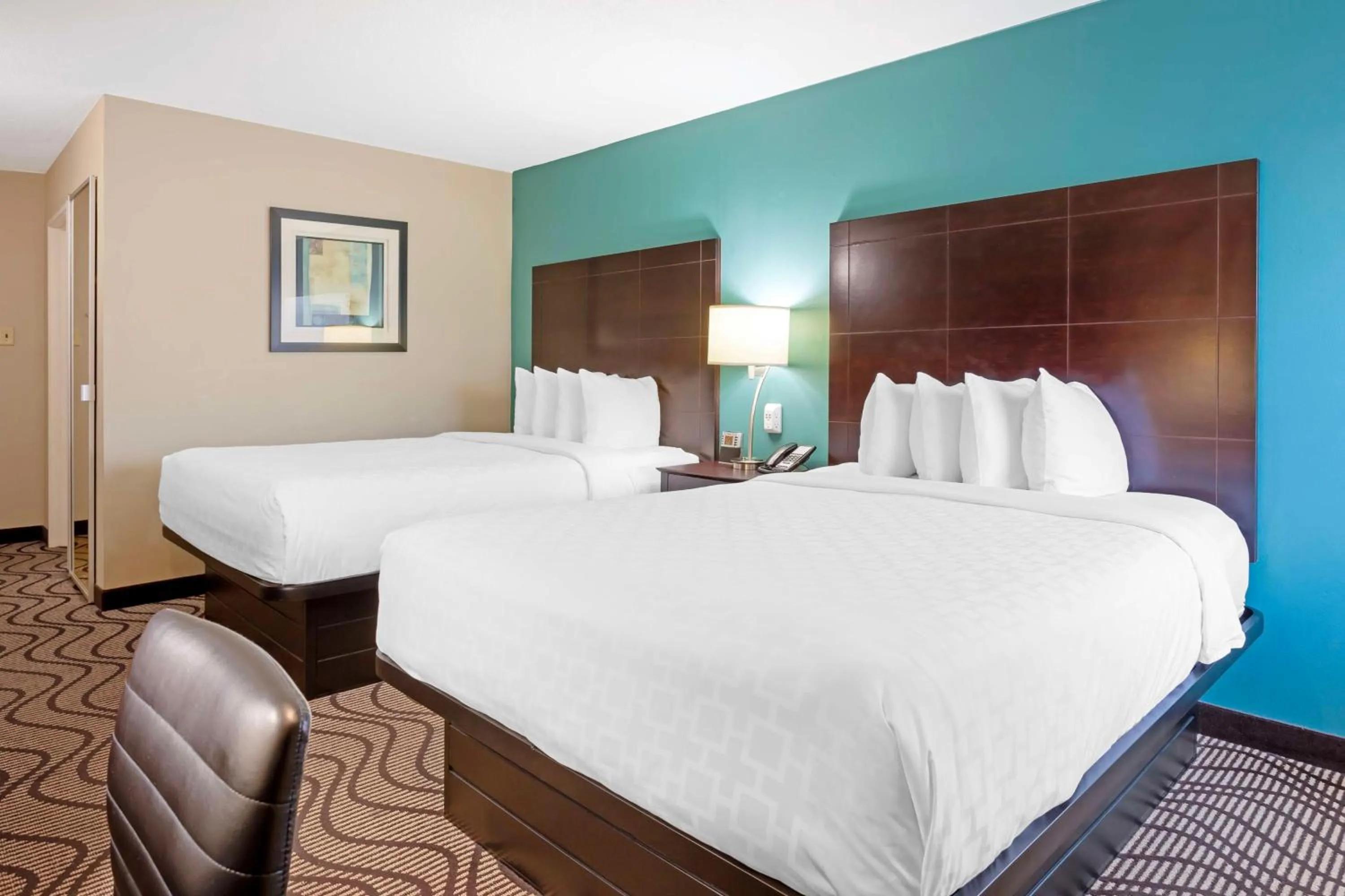 Bedroom, Bed in Best Western Plus Lonoke Hotel