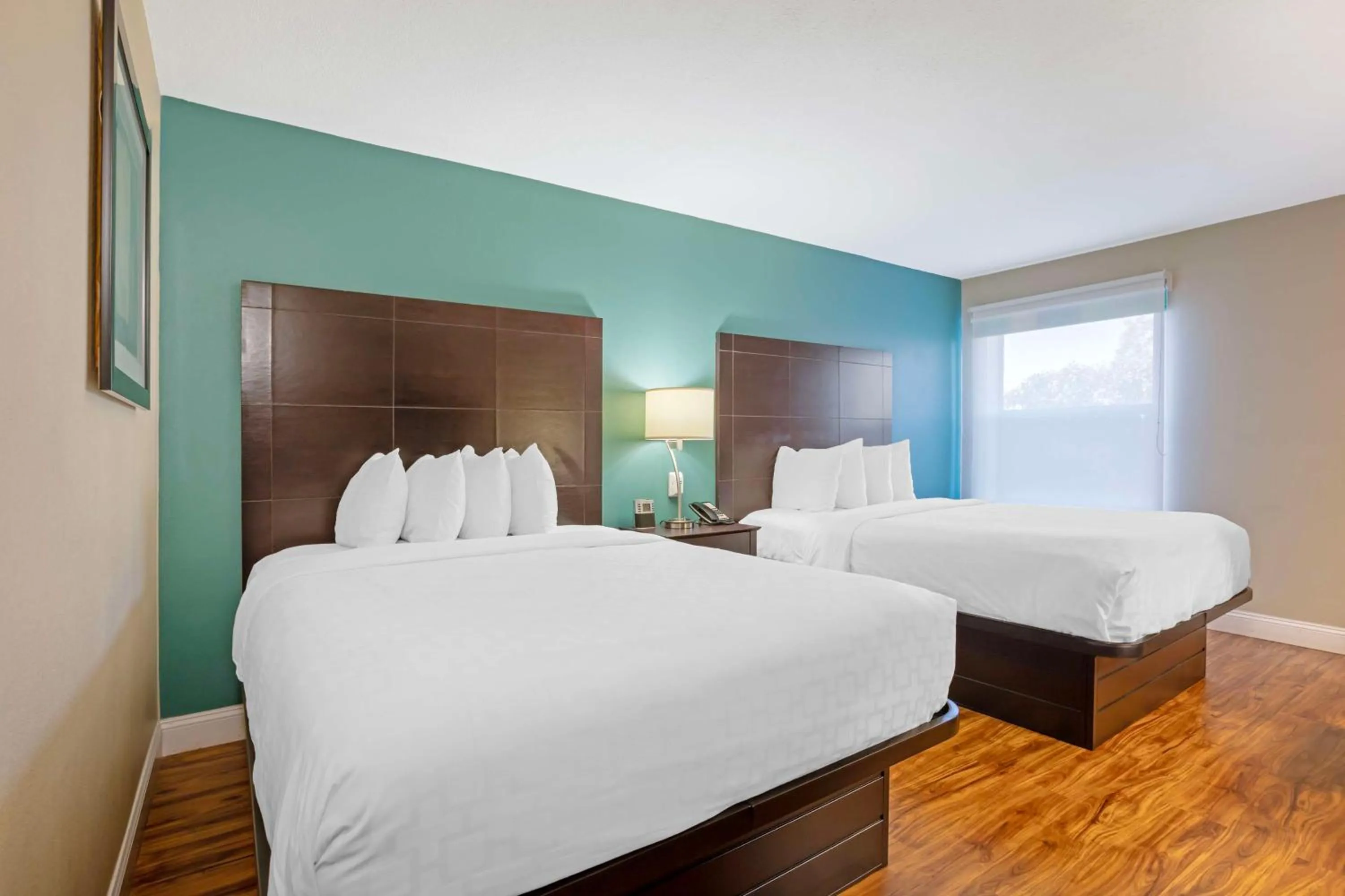 Bedroom, Bed in Best Western Plus Lonoke Hotel