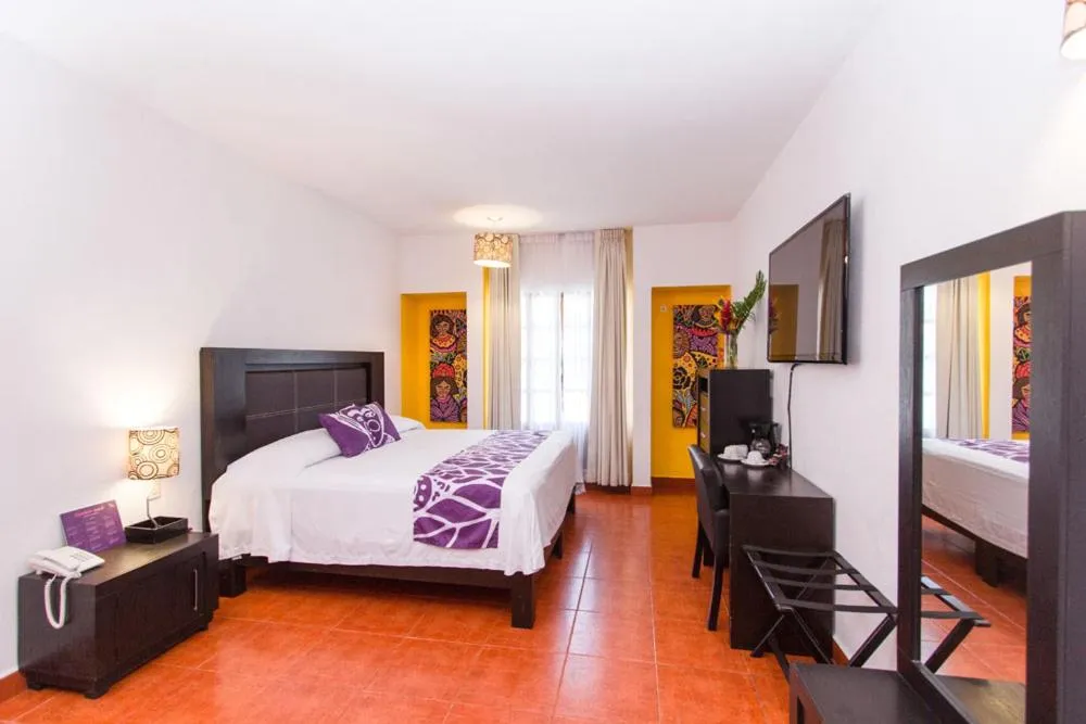 Photo of the whole room, Bed in Hotel Santa Cruz Huatulco