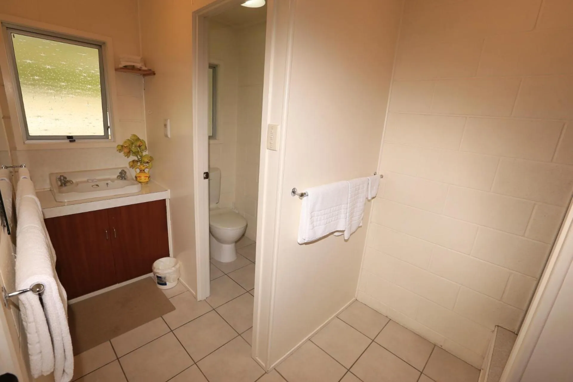 Shower in Waiuku Motel