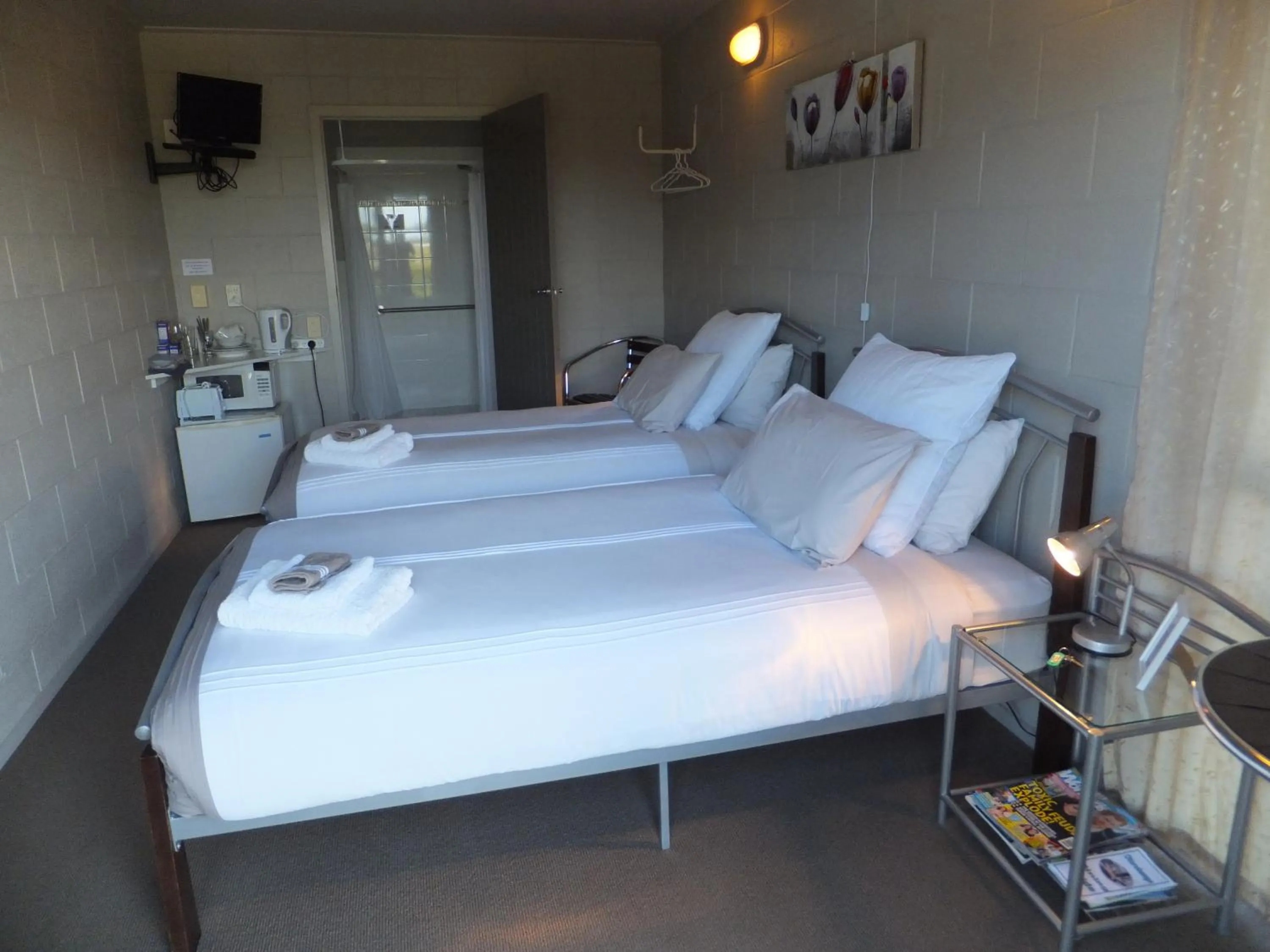 Bed in Waitomo Golfstays B&B