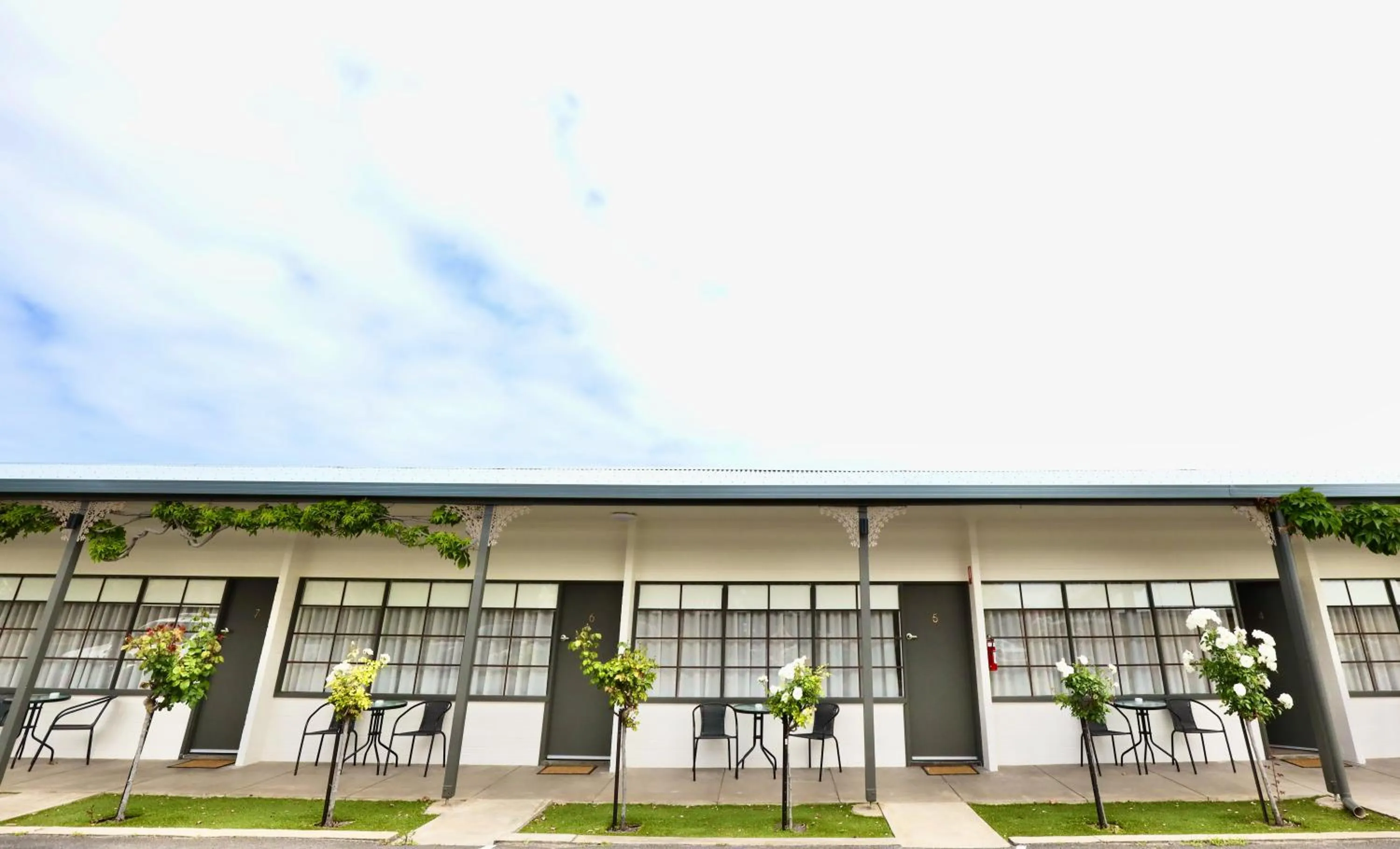 Property building in Guichen Bay Motel