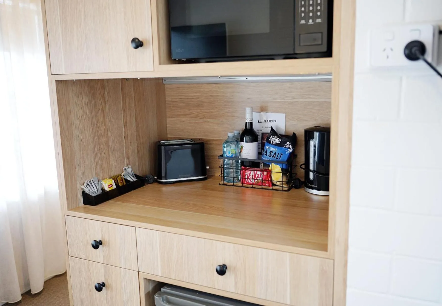 oven in Guichen Bay Motel