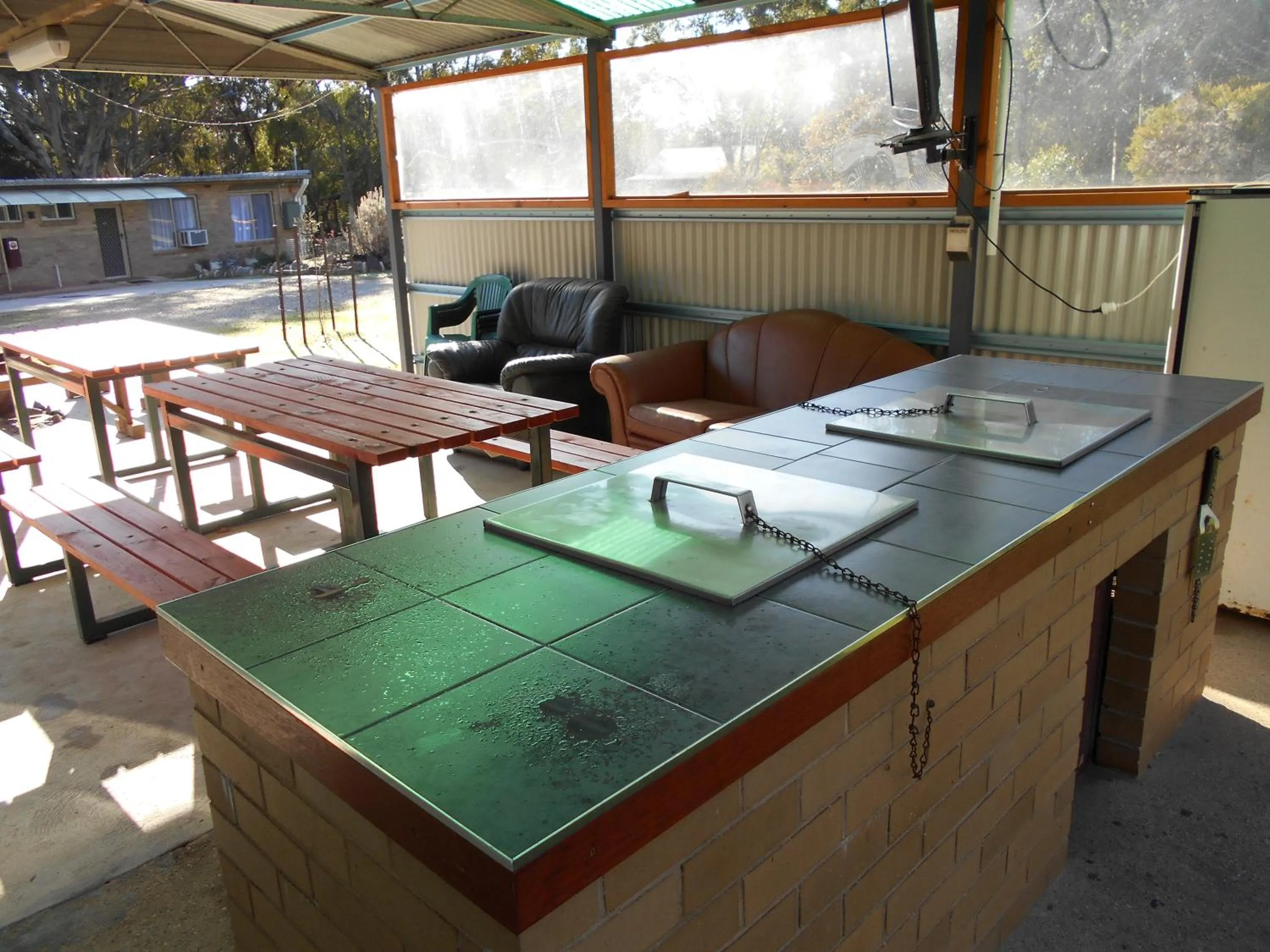 BBQ facilities in Grampians View Cottages and Units