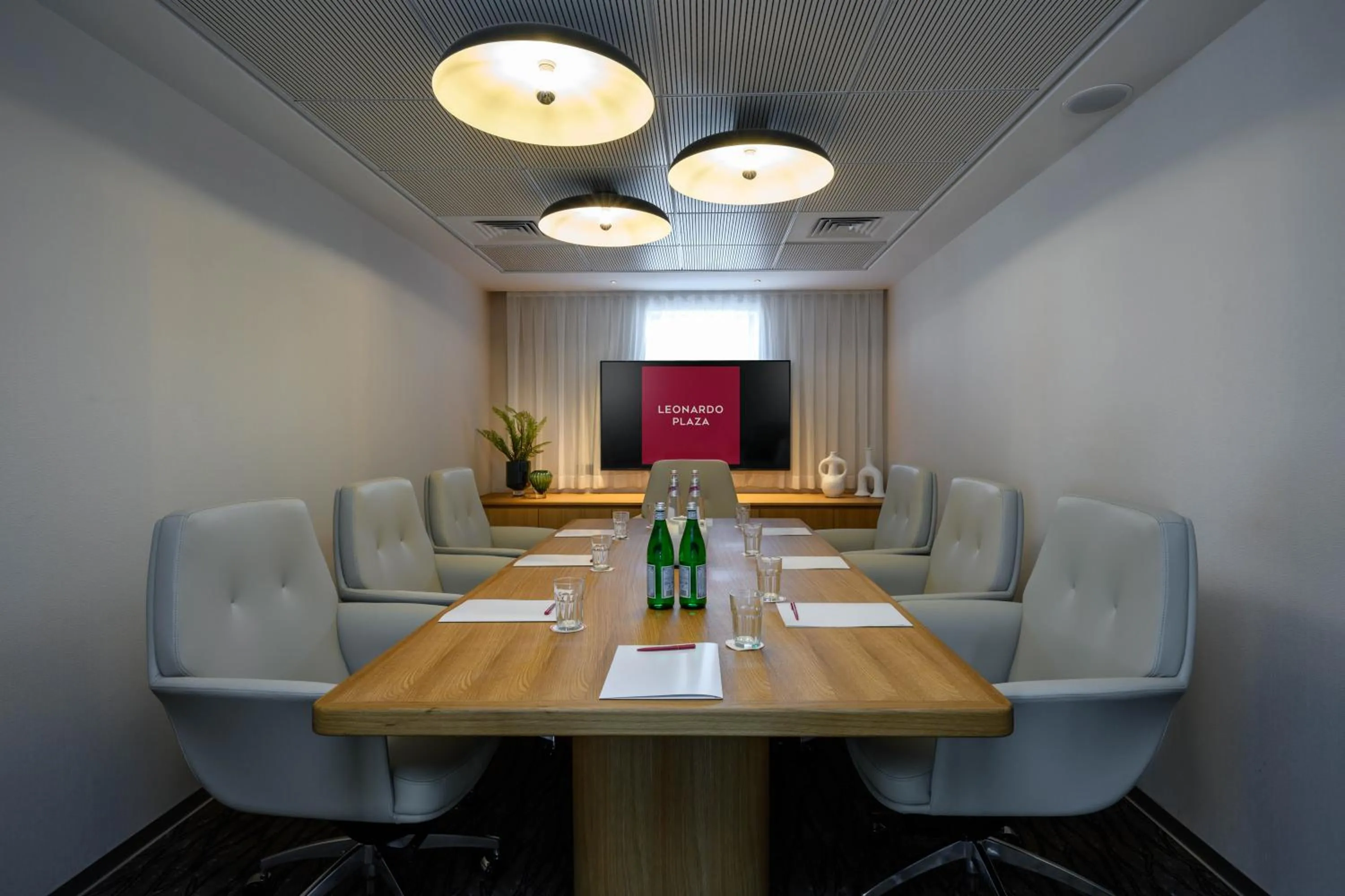 Meeting/conference room in Leonardo Plaza Haifa