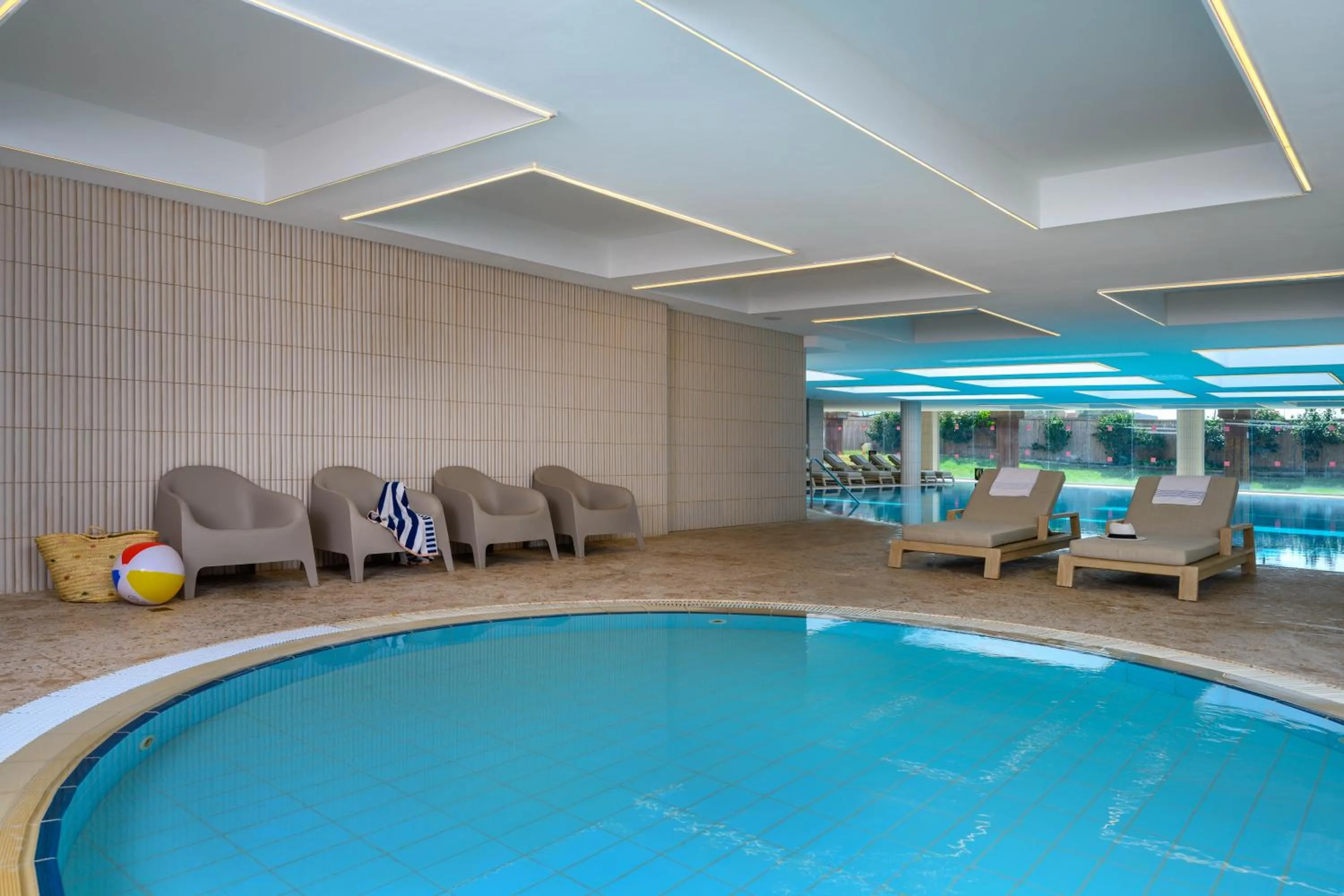 Swimming pool in Leonardo Plaza Haifa