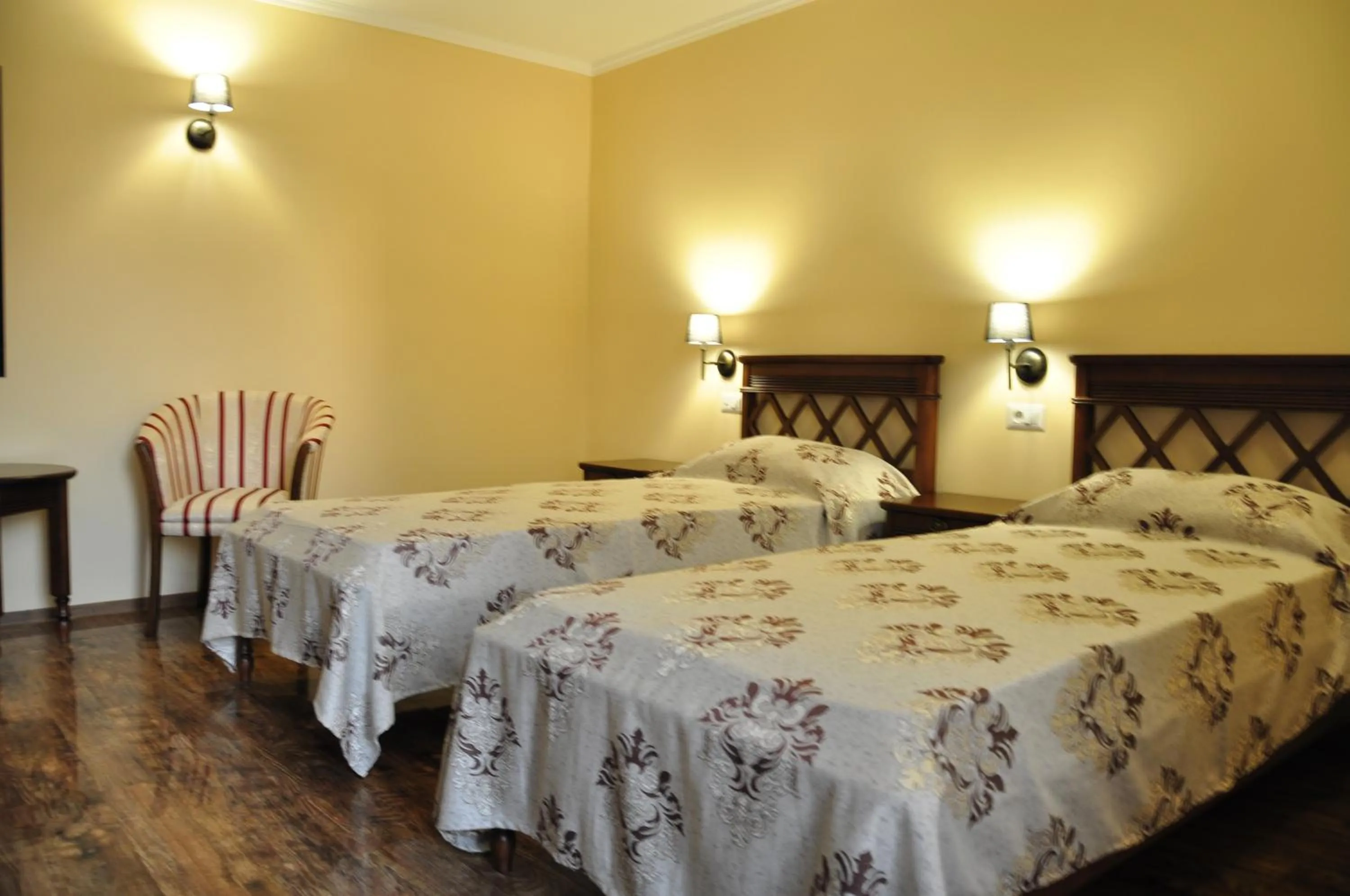 Photo of the whole room in Vigo Grand Hotel