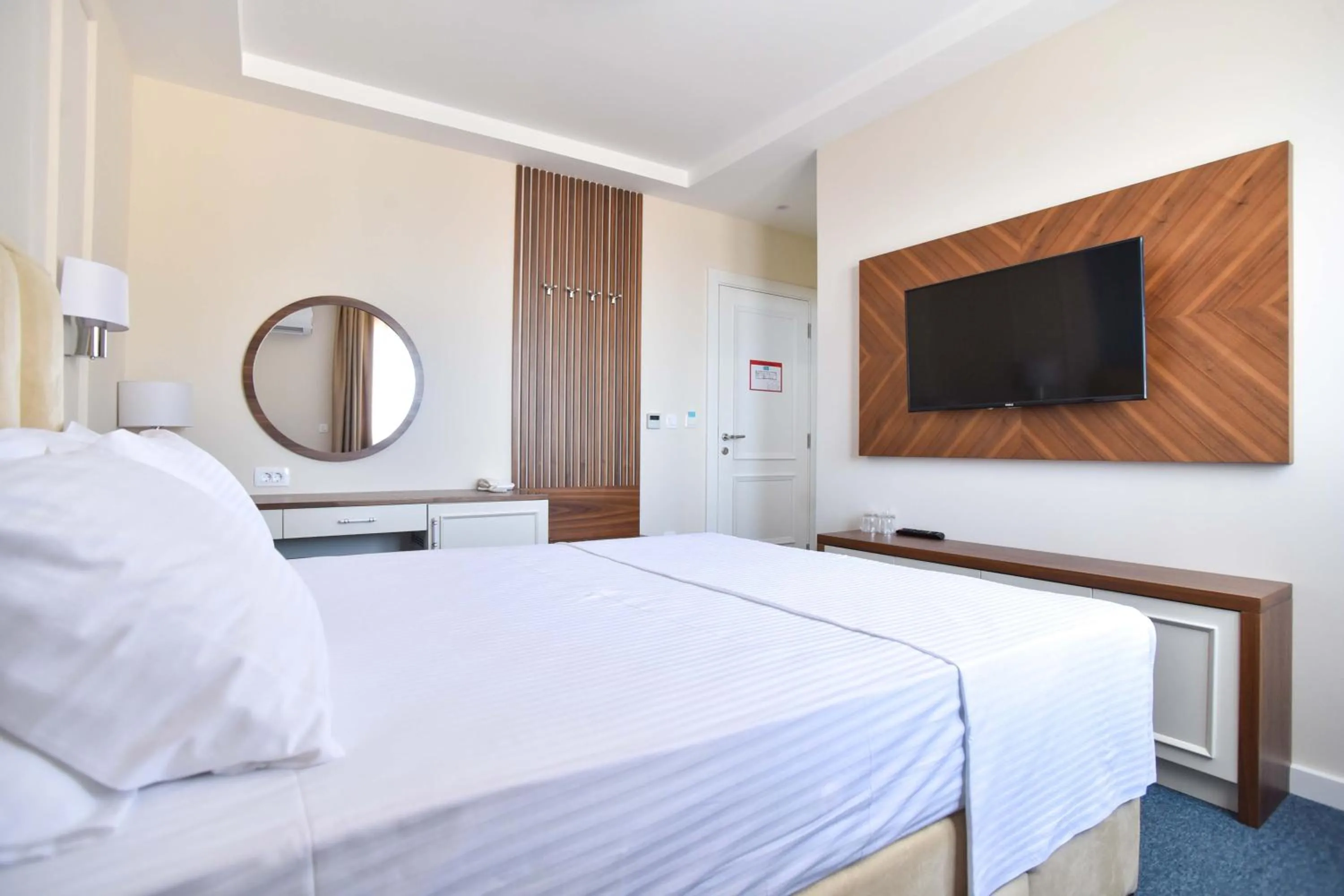 Bed in Vistamar Hotel & Apartments