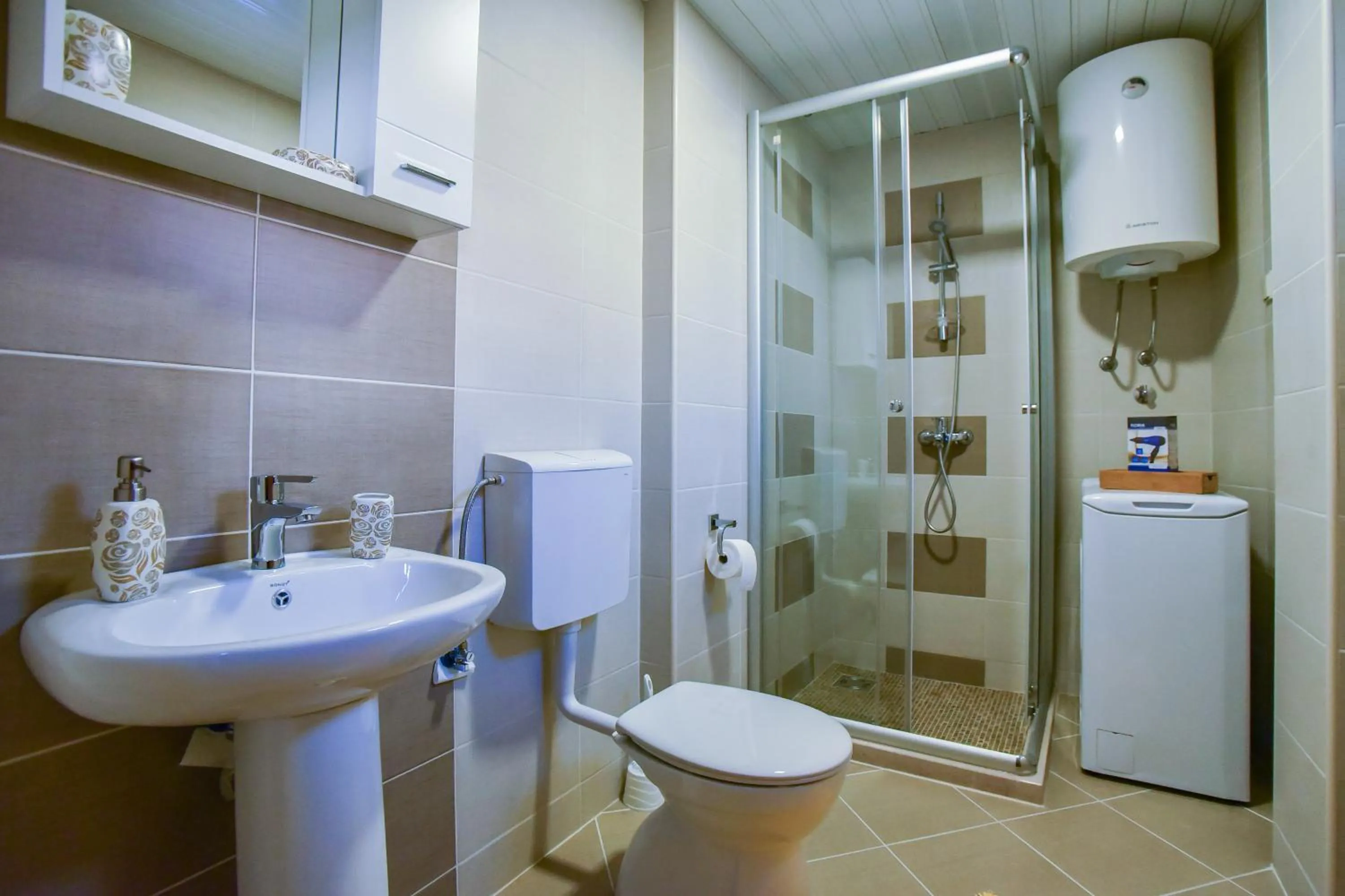 Vistamar Hotel & Apartments