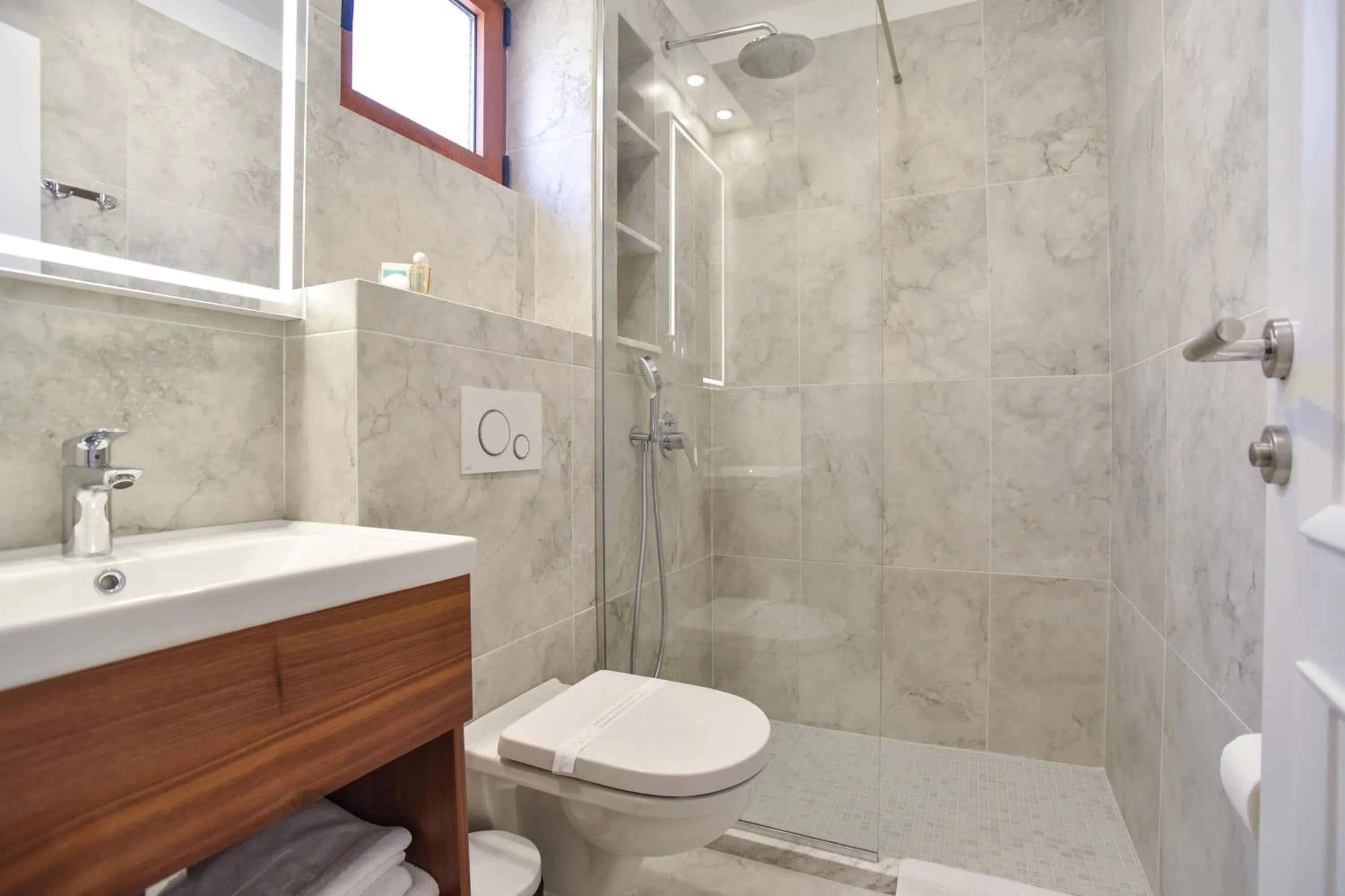 Vistamar Hotel & Apartments