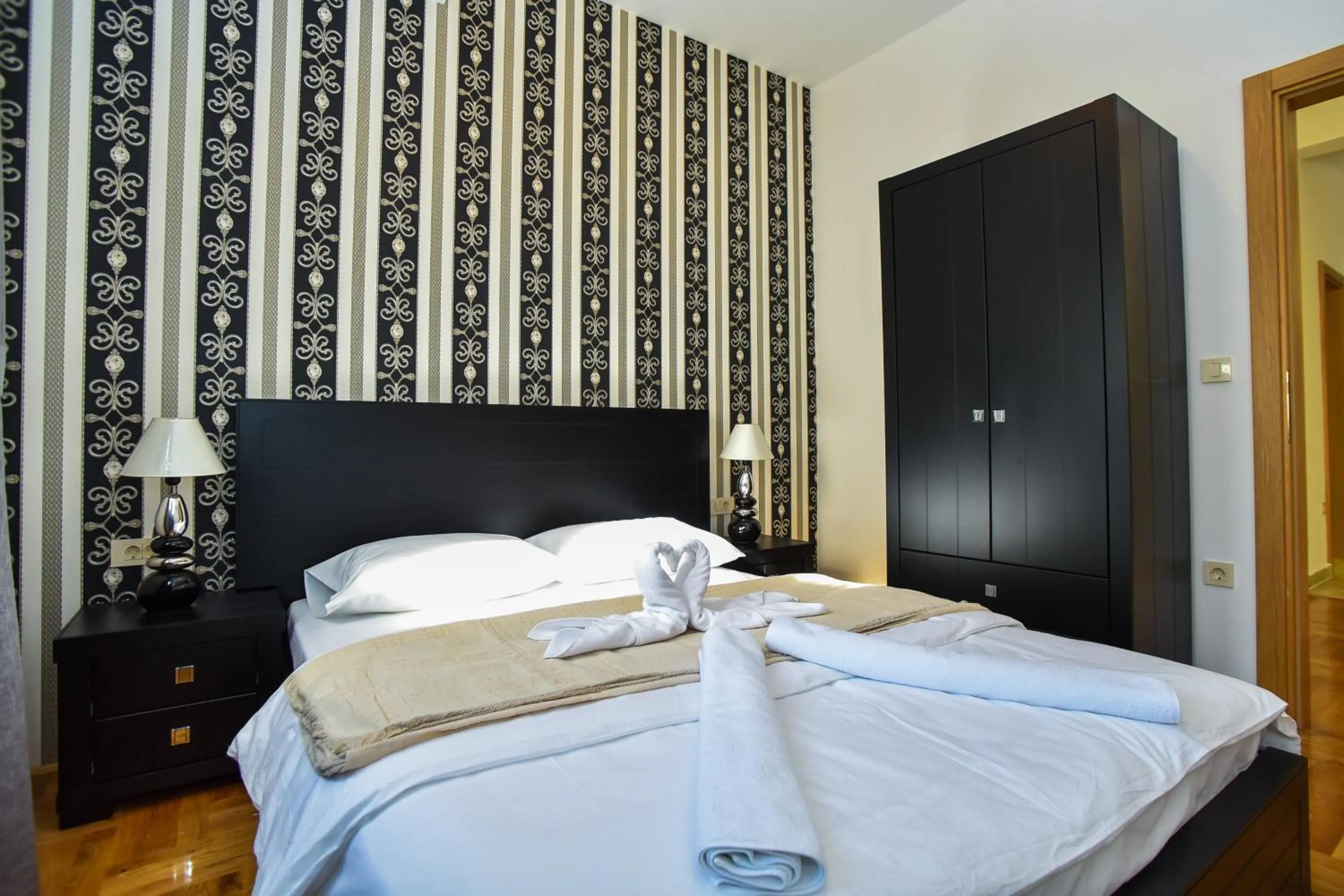 Bed in Vistamar Hotel & Apartments