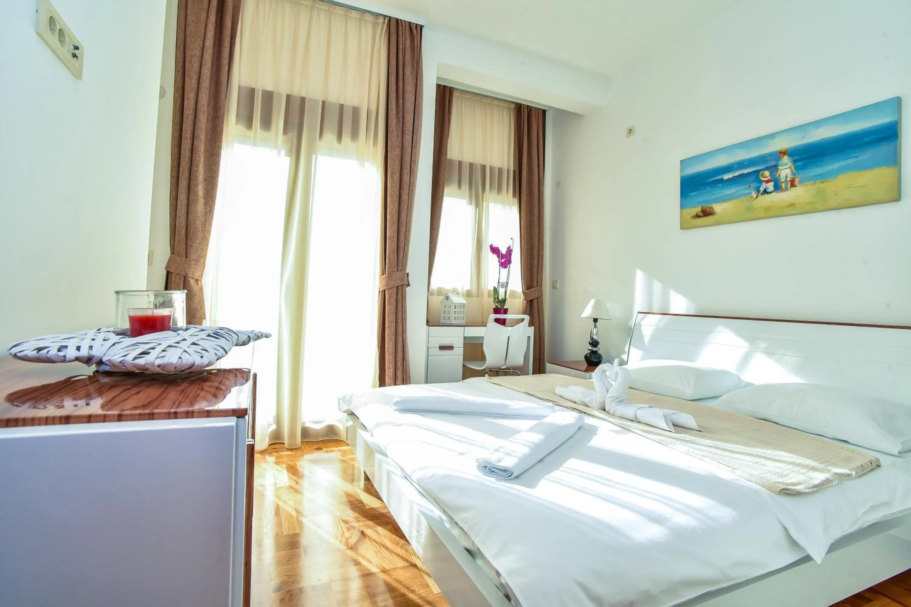 Bed in Vistamar Hotel & Apartments