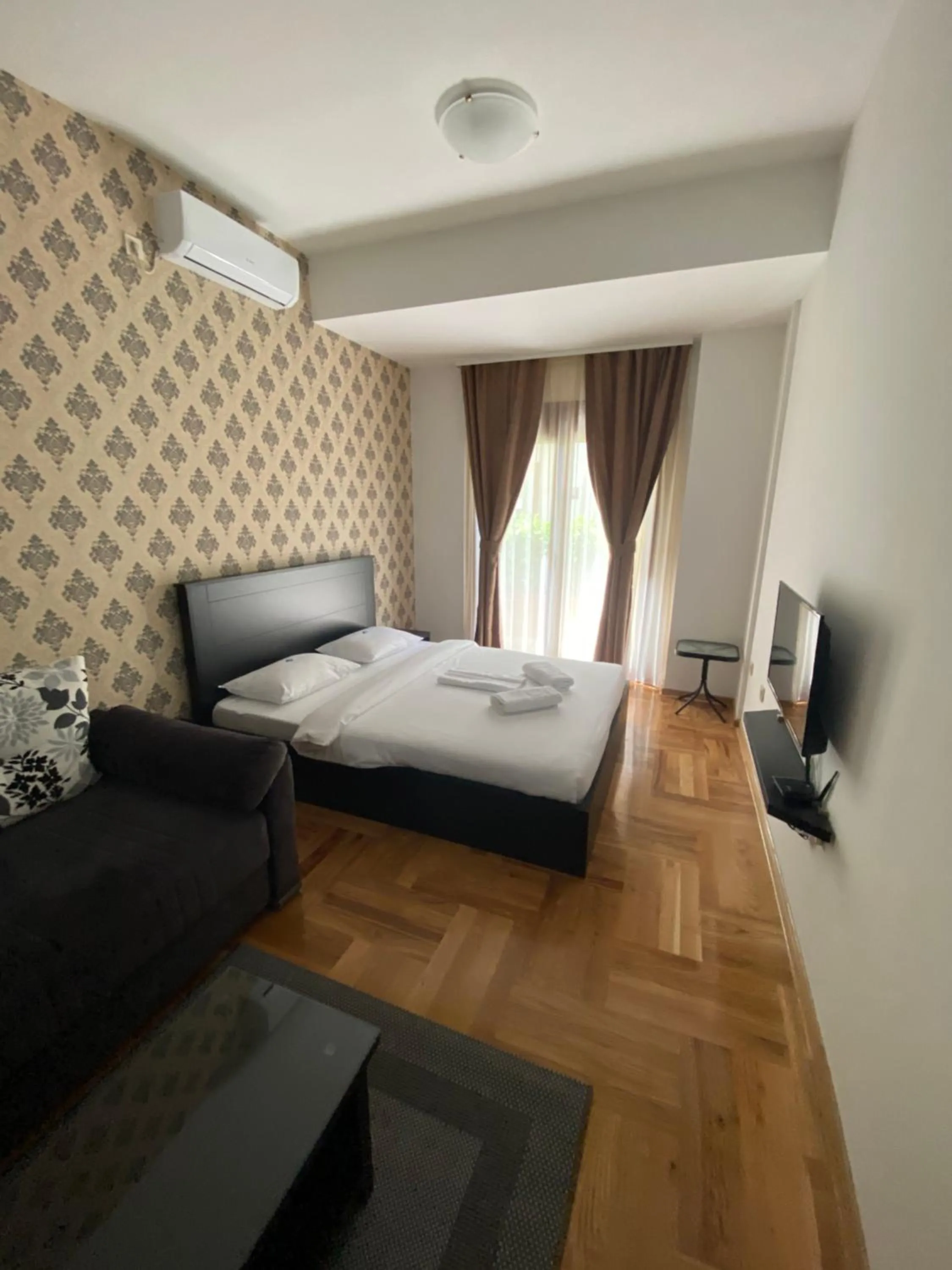 Bed in Vistamar Hotel & Apartments