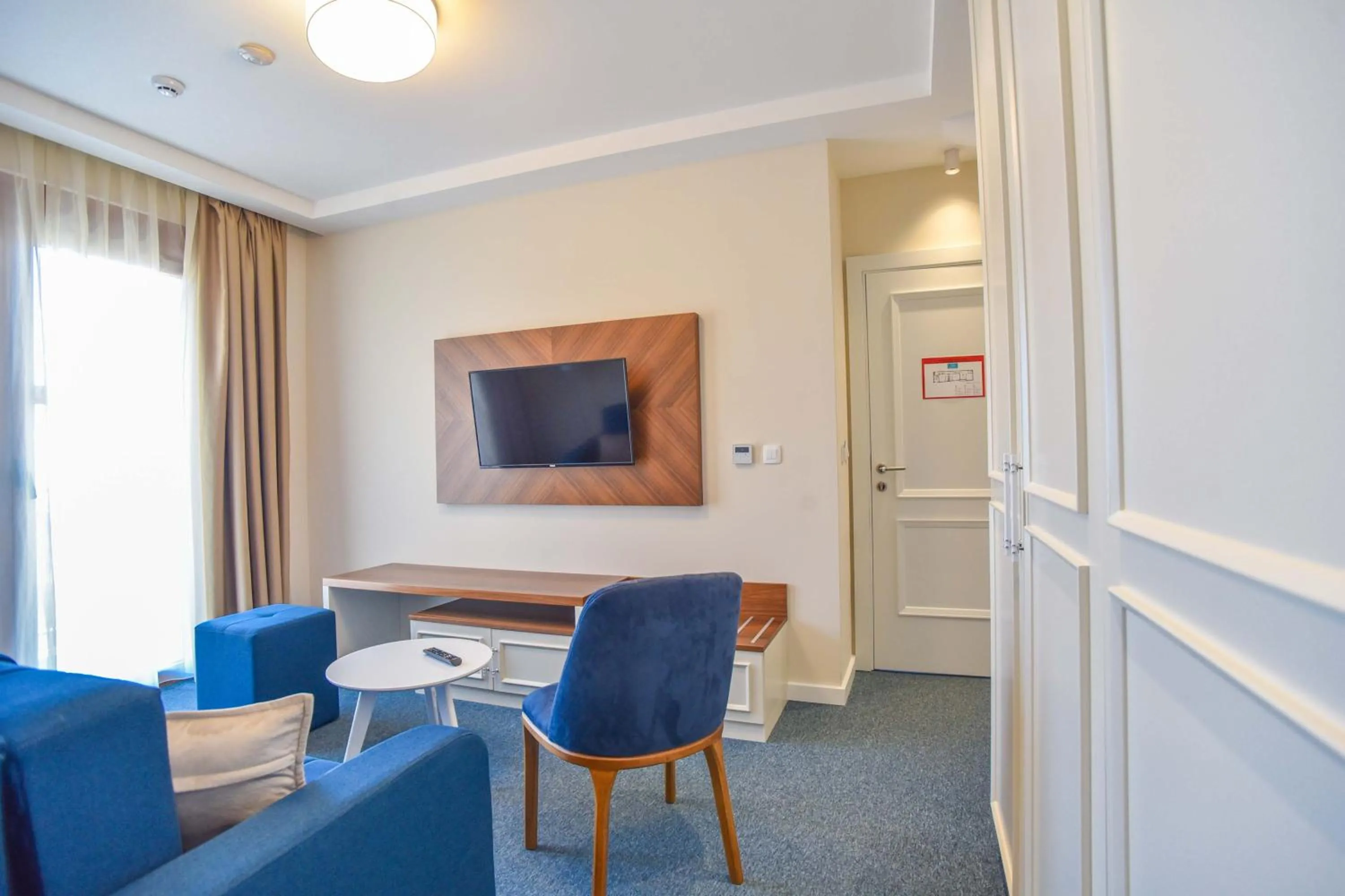 Vistamar Hotel & Apartments