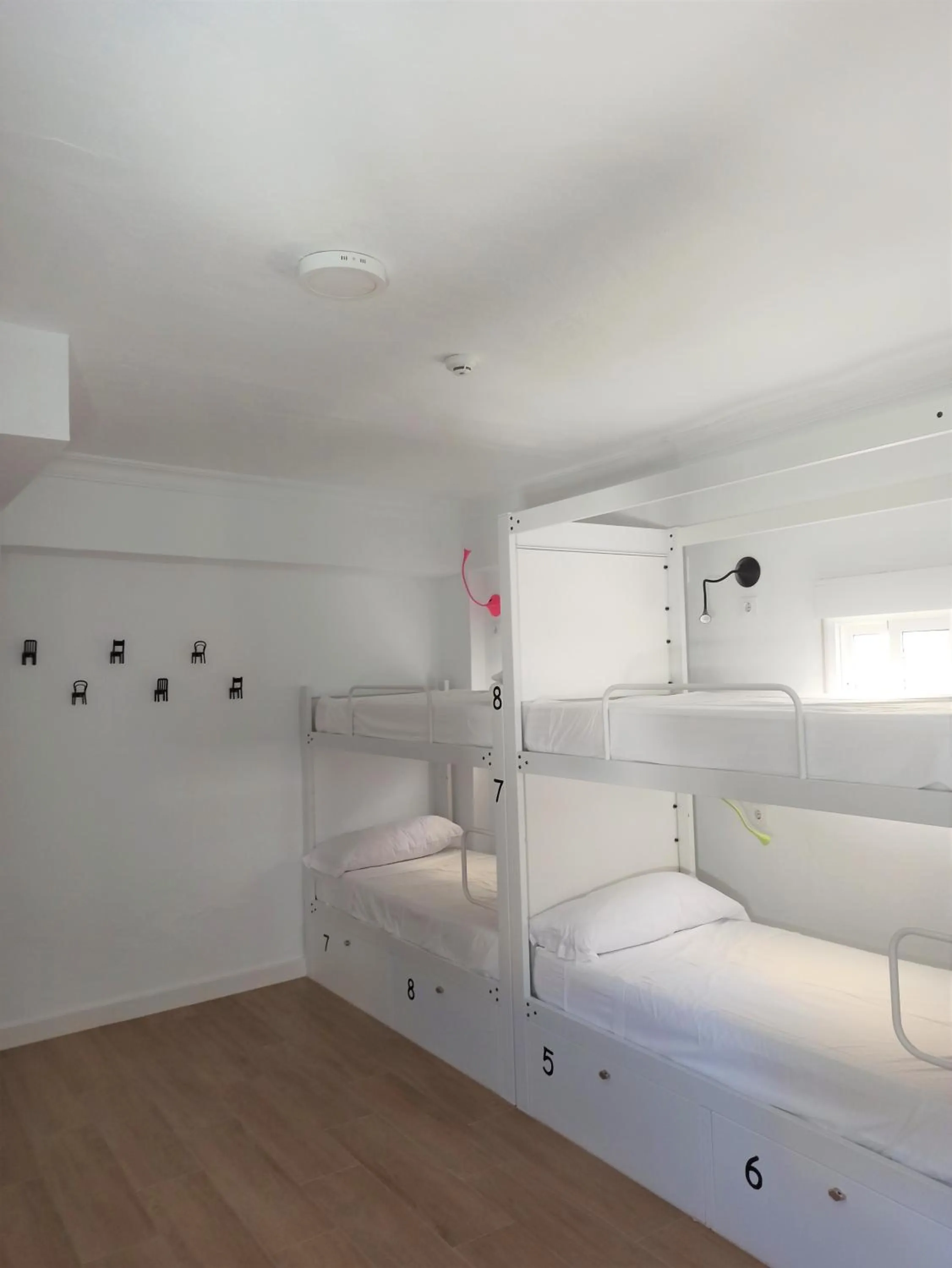 bunk bed, Bed in Vivian's Guest House Auto Check-in