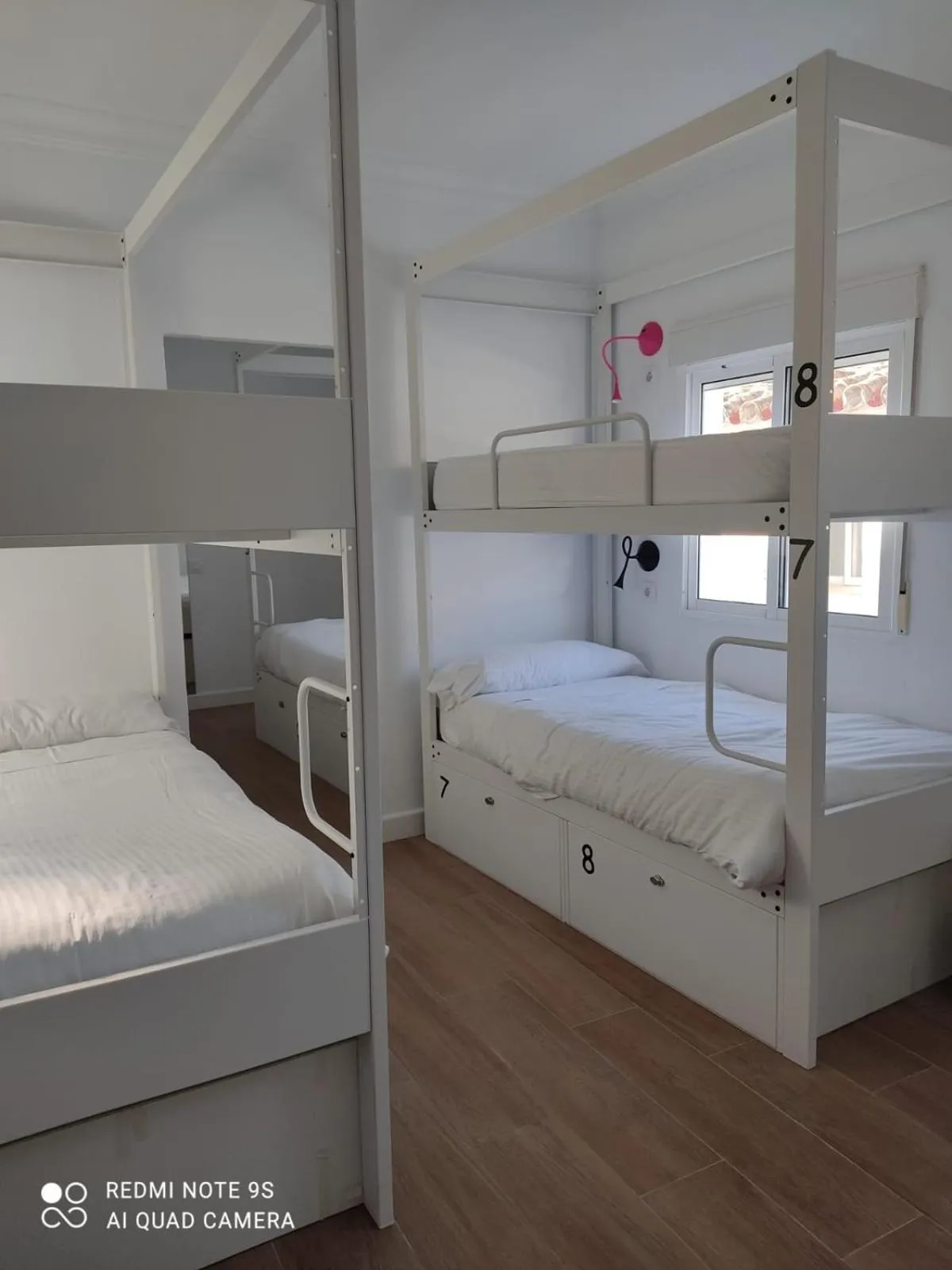 Photo of the whole room, Bed in Vivian's Guest House Auto Check-in