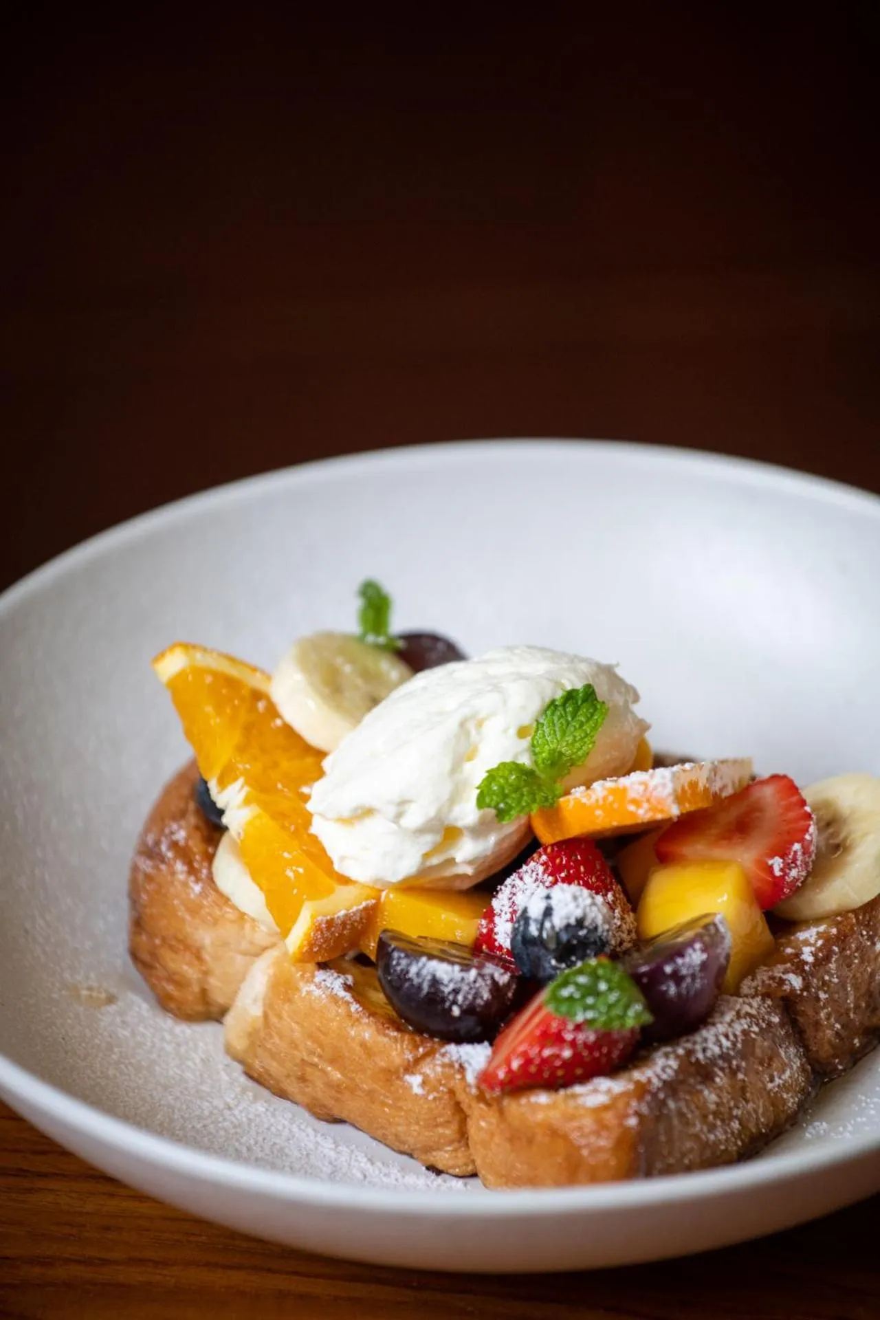 Restaurant/places to eat in At Kamala Hotel