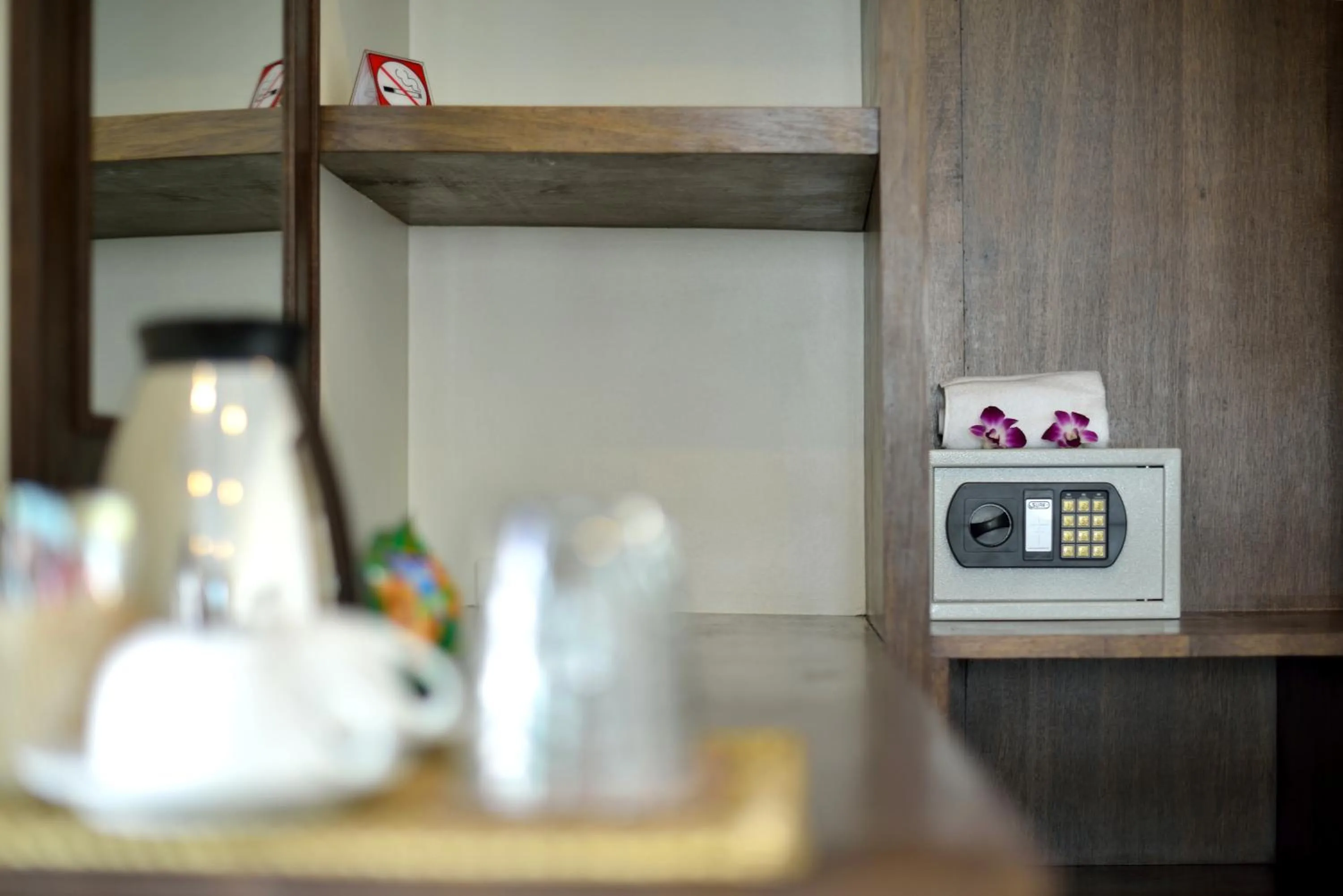 Coffee/tea facilities in At Kamala Hotel