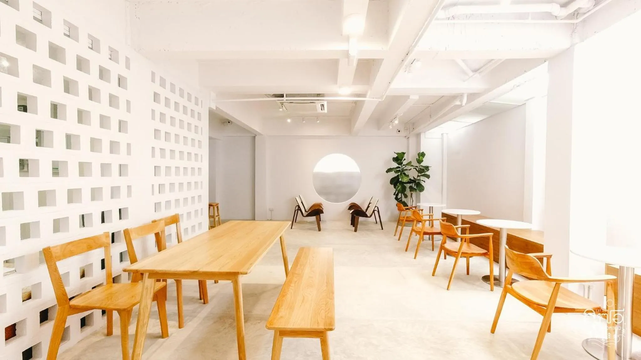 Lounge or bar in At Kamala Hotel