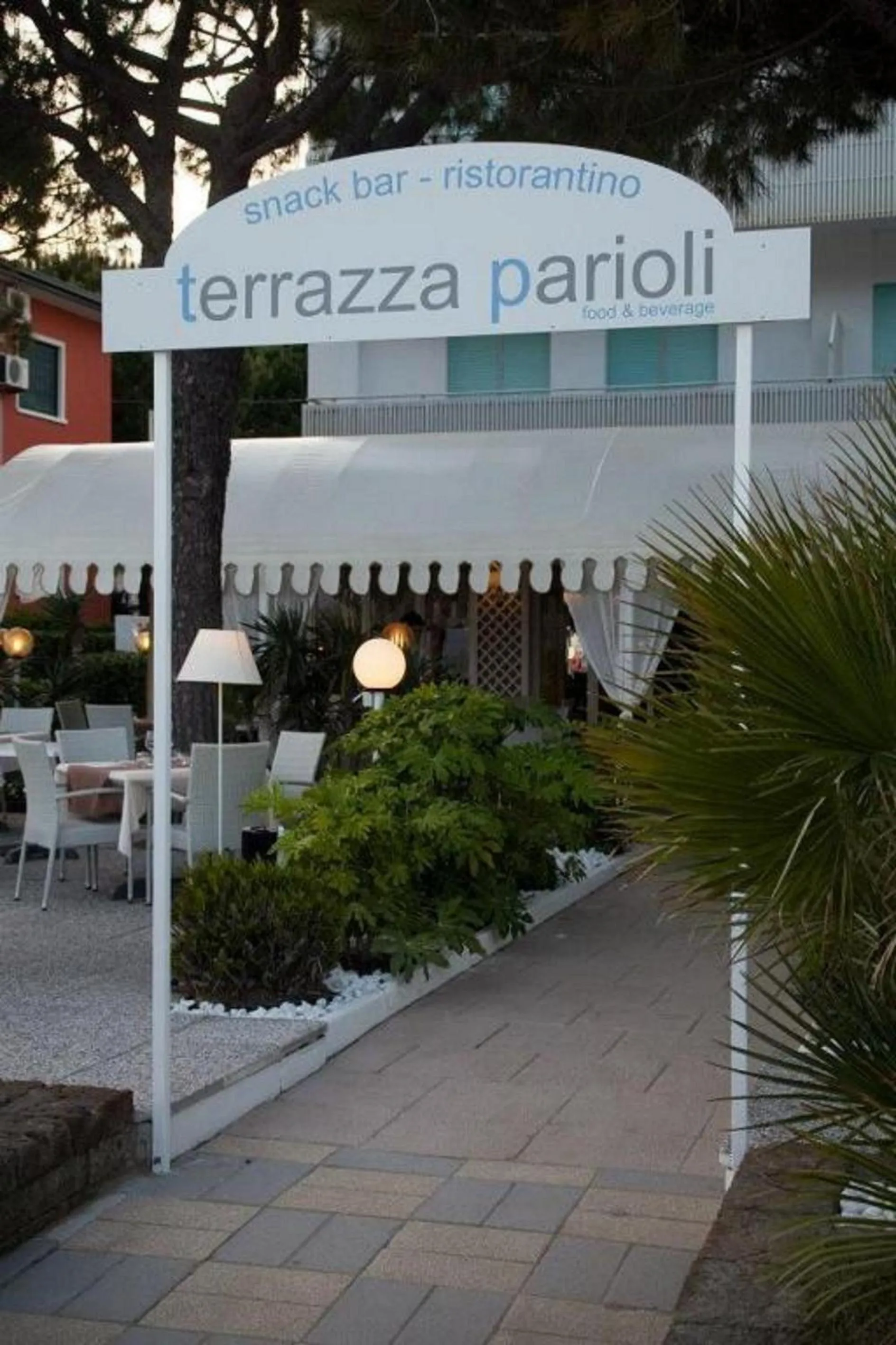 Restaurant/places to eat in Hotel Parioli