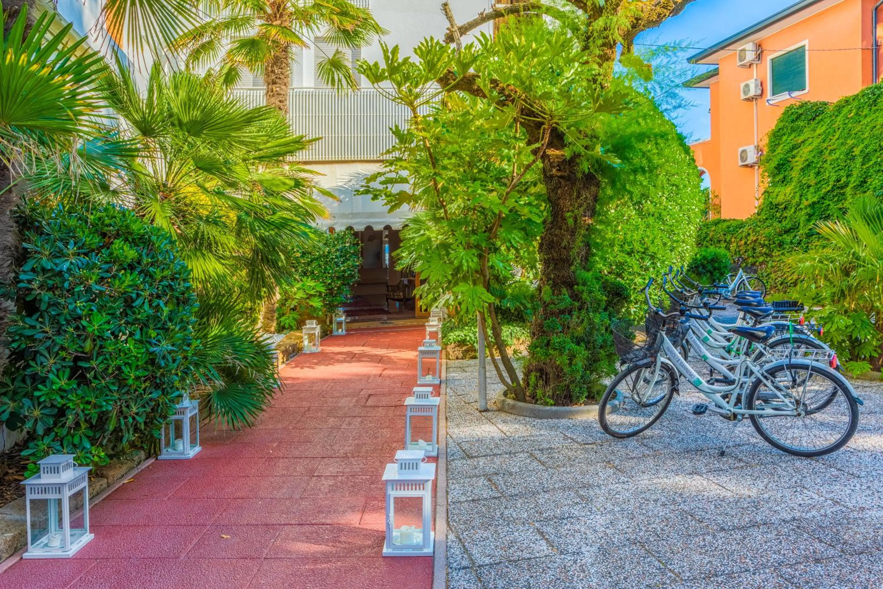 Facade/entrance in Hotel Parioli
