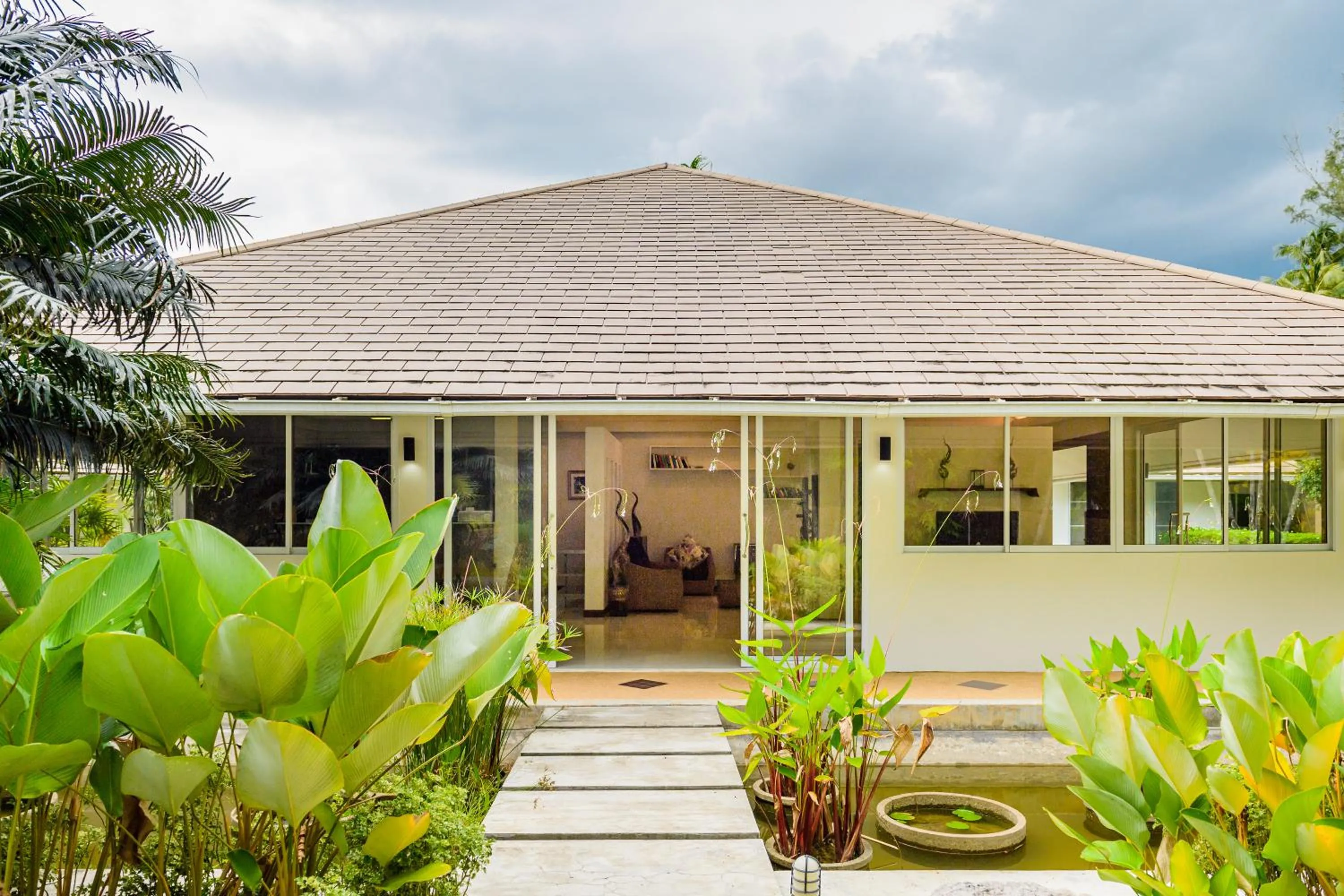 Property building in Villa Pimmada