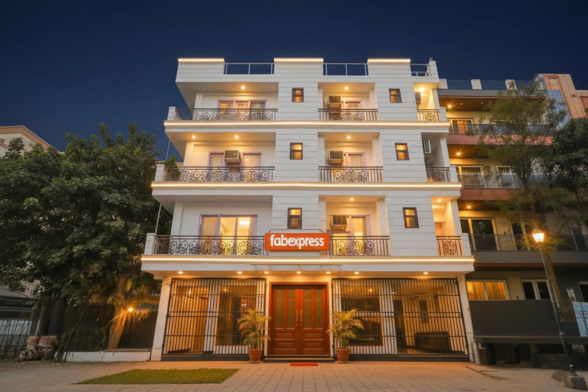 Property building in Via Lotus Palace