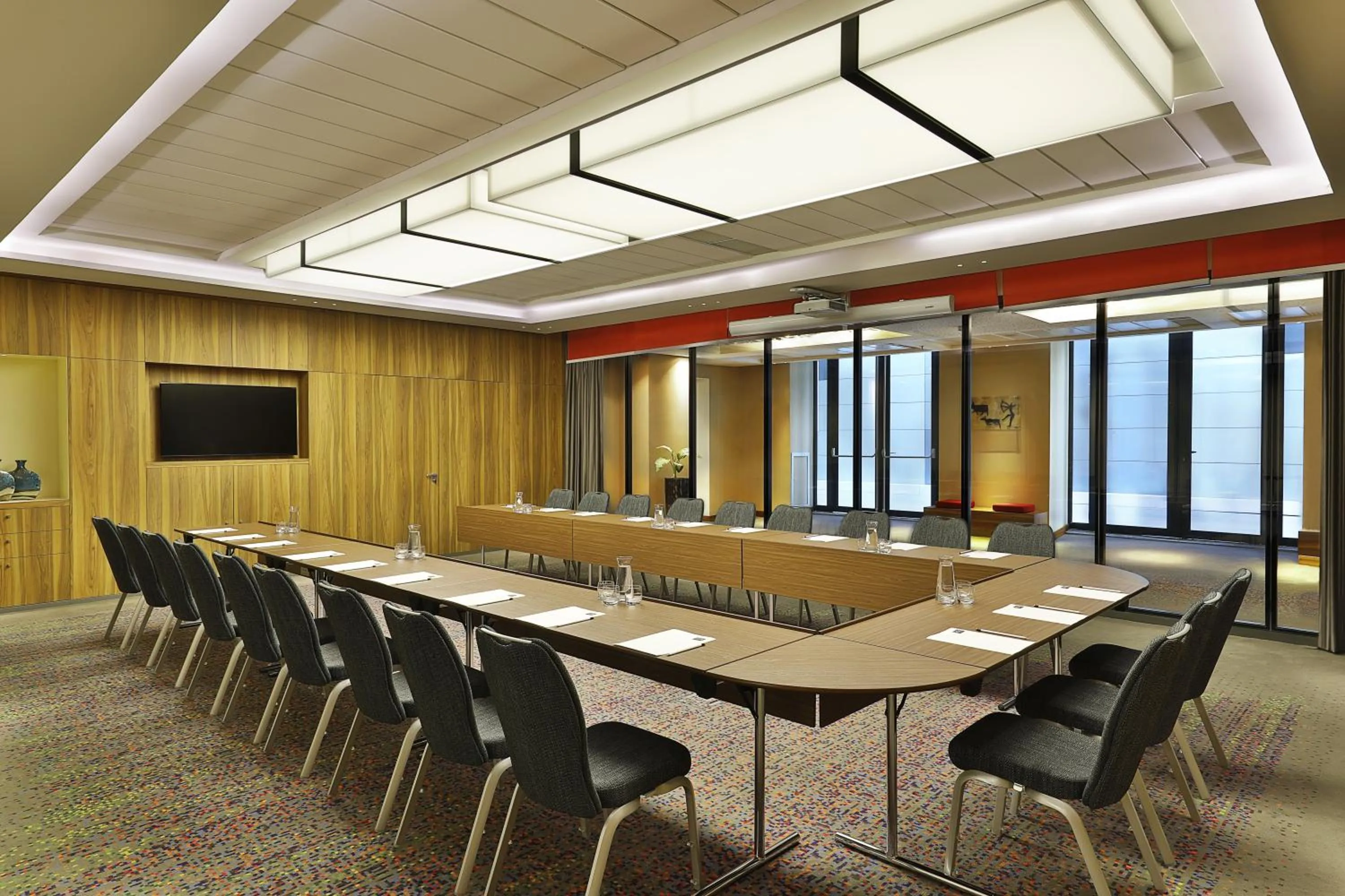 Meeting/conference room in Park Mall Hotel & Conference Center