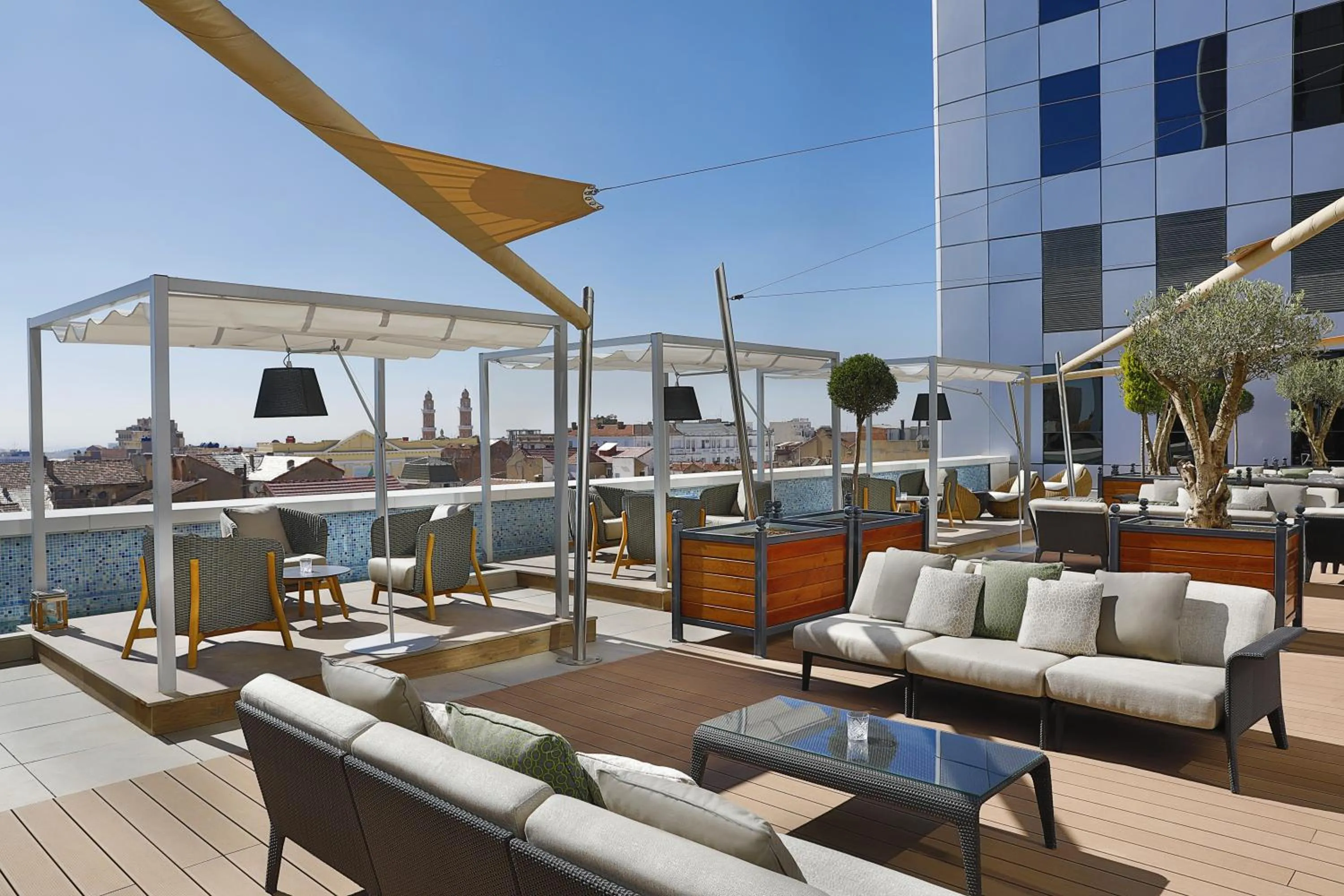 Restaurant/places to eat in Park Mall Hotel & Conference Center