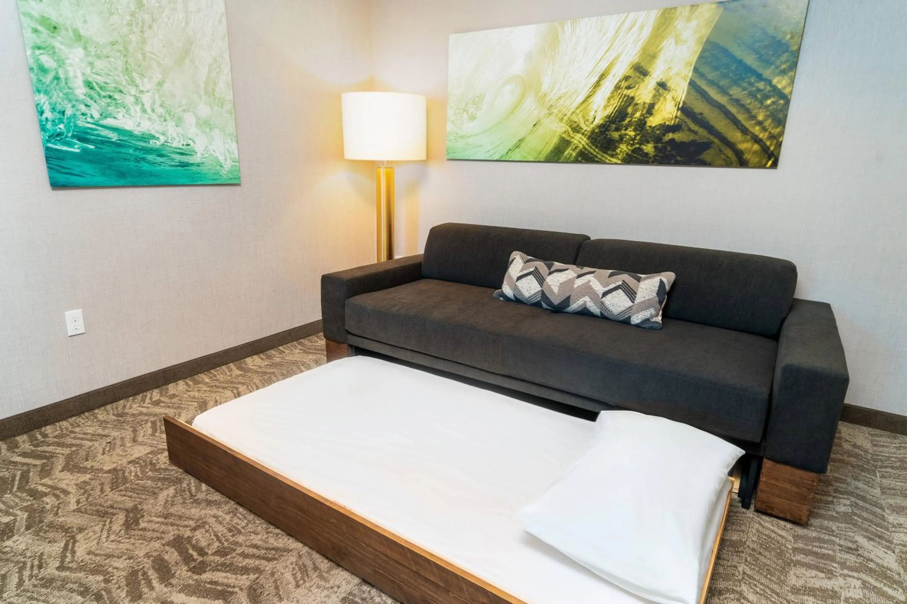 Bedroom in SpringHill Suites by Marriott Newark Fremont