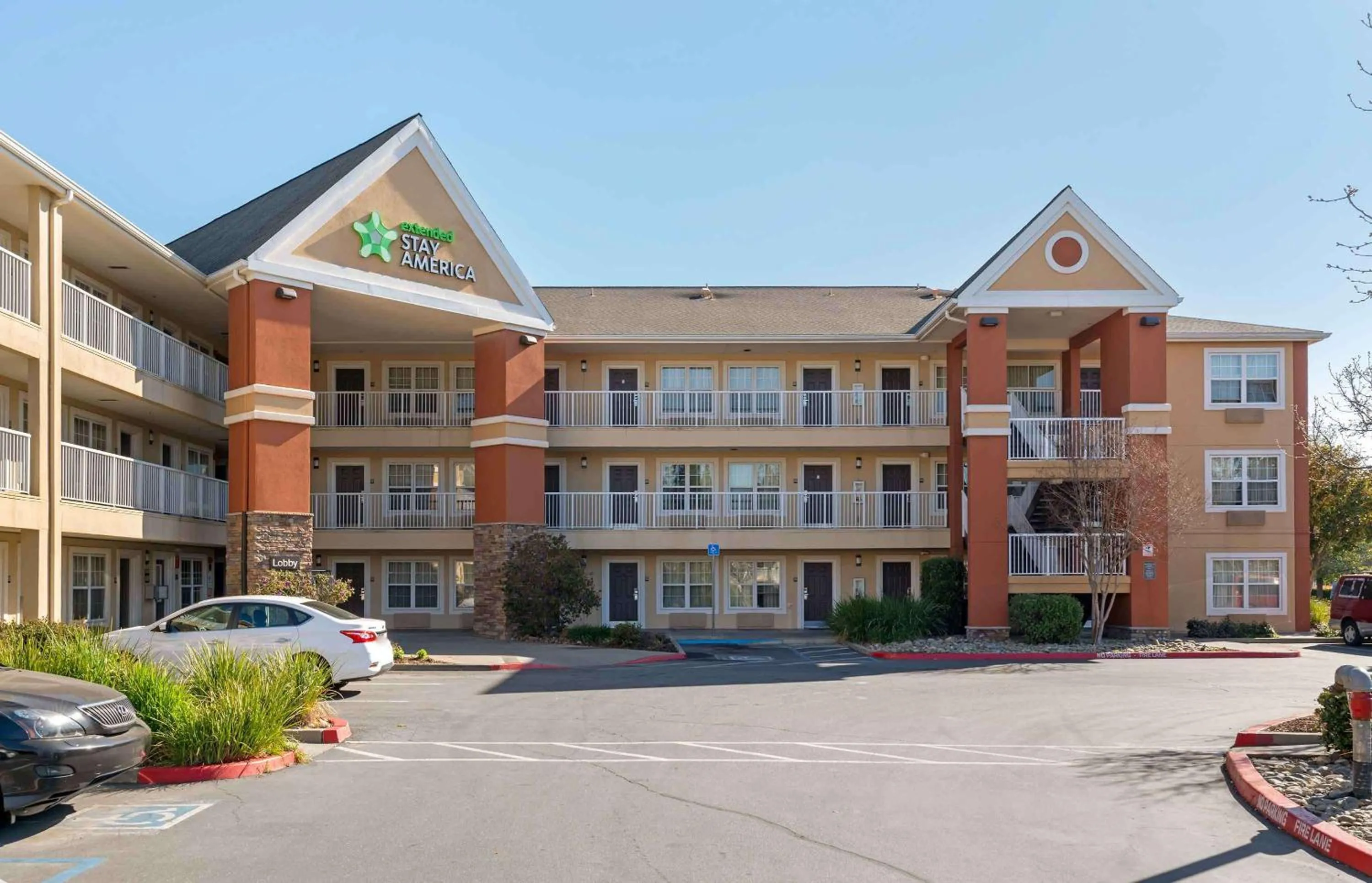 Property building in Extended Stay America Suites - Sacramento - White Rock Rd