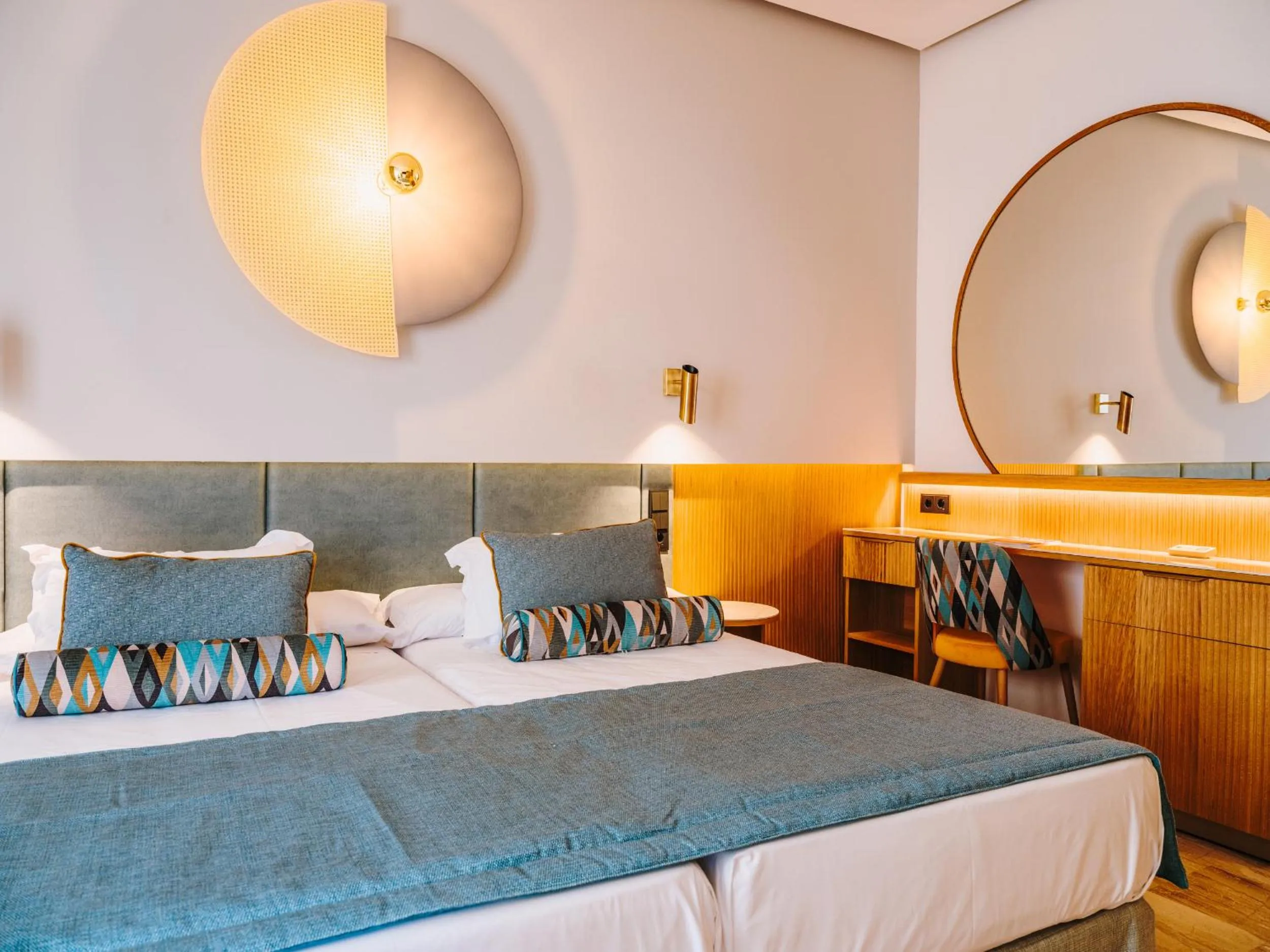 Photo of the whole room, Bed in Grupotel Playa Camp de Mar - Adults Only