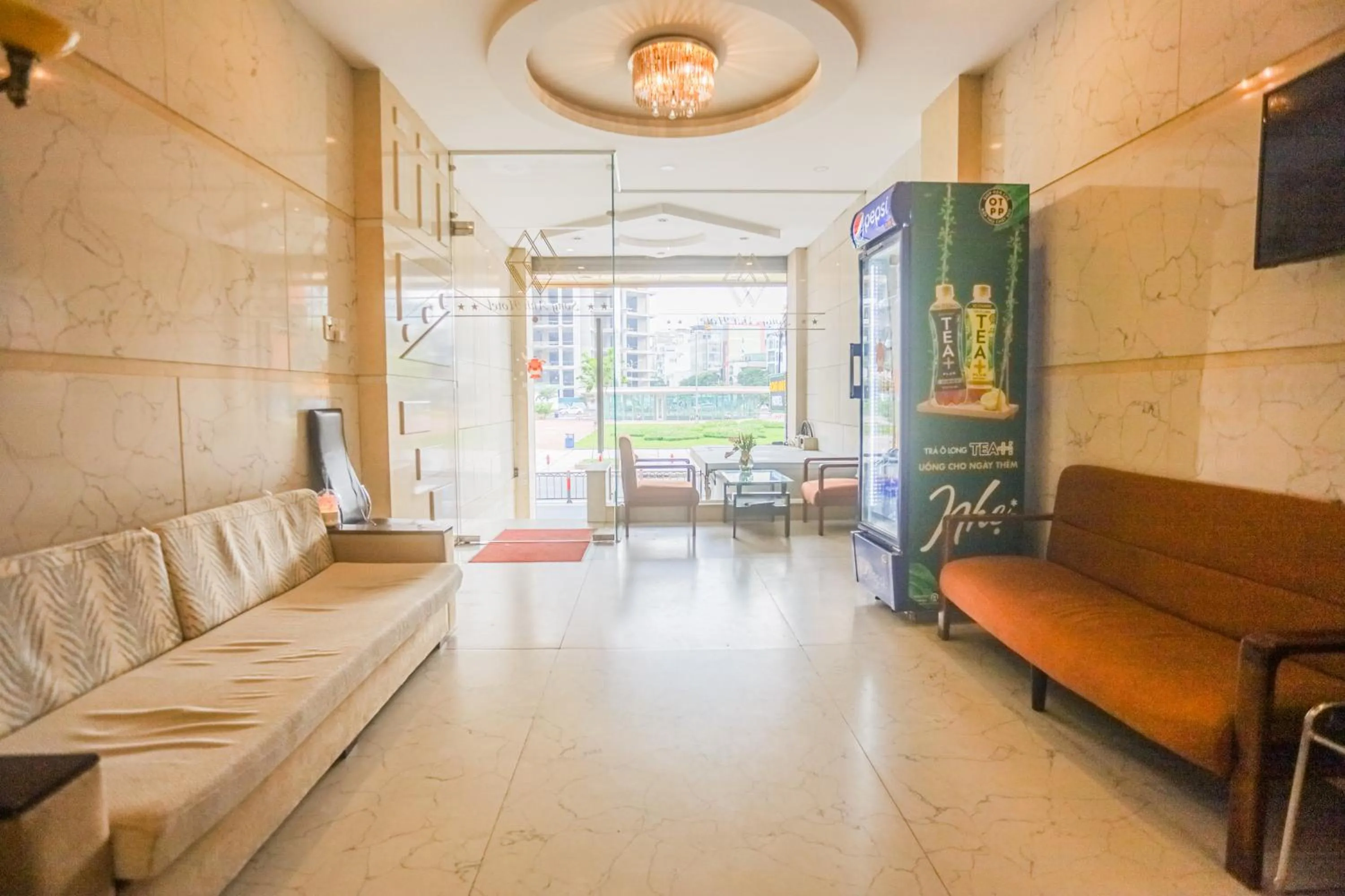 Communal lounge/ TV room in Song Anh 3 Hotel