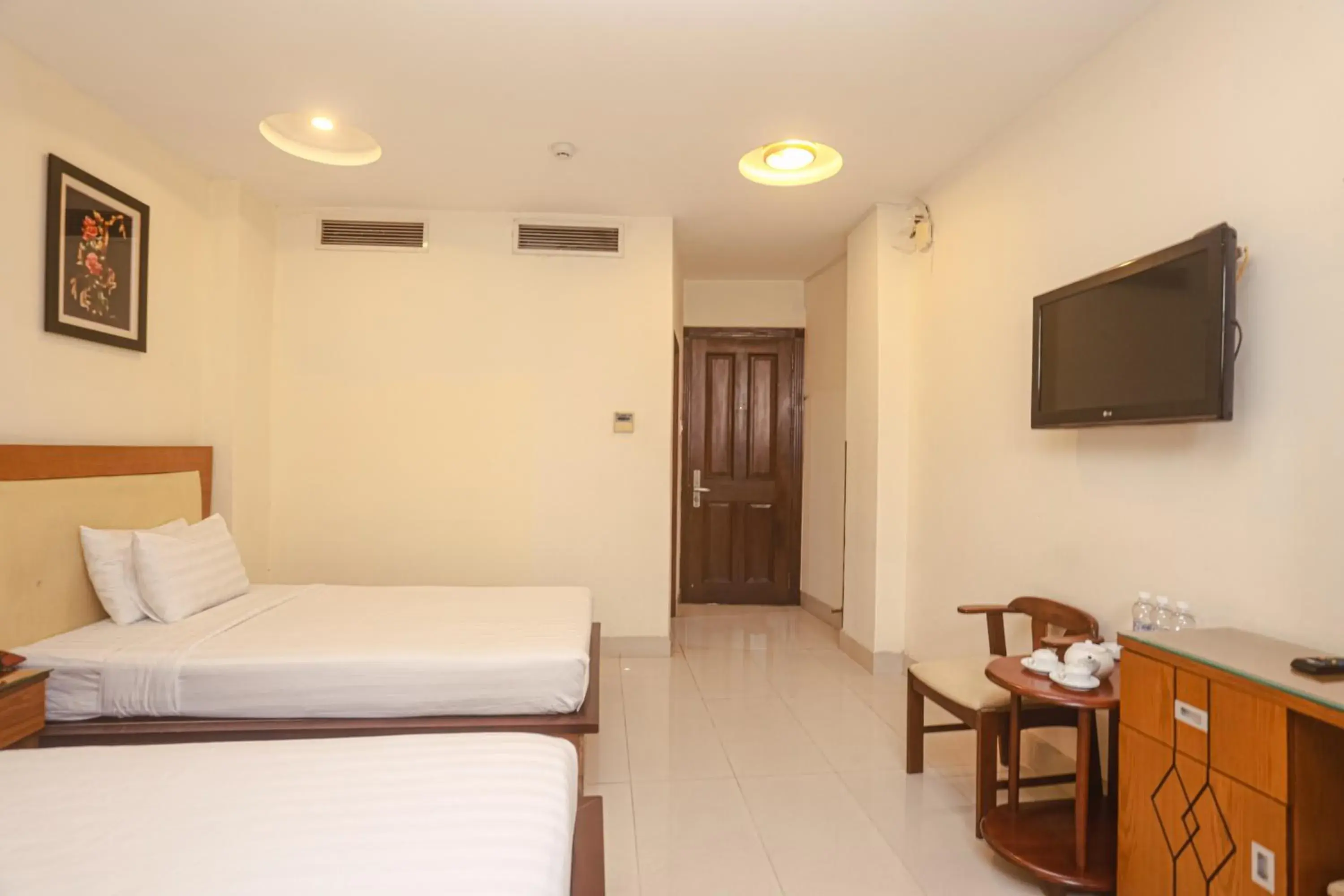 Economy Triple Room in Song Anh 3 Hotel Economy Triple Room in Song Anh 3 Hotel