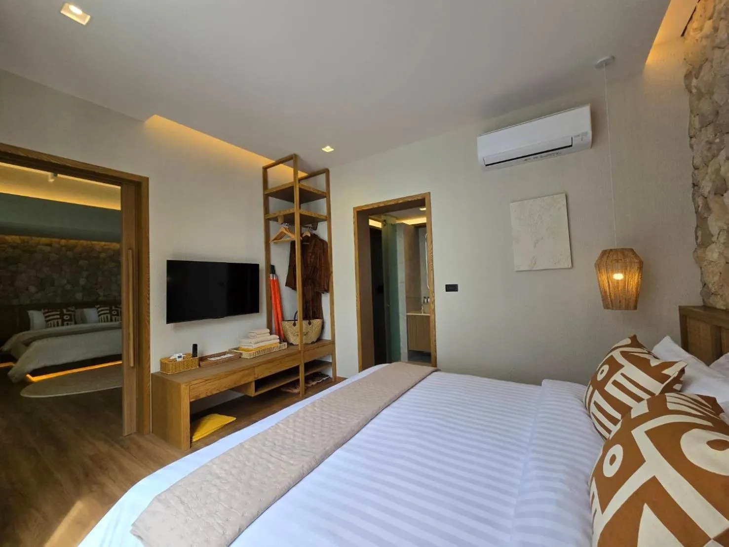 Bed in Cocohut Beach Resort Koh Phangan