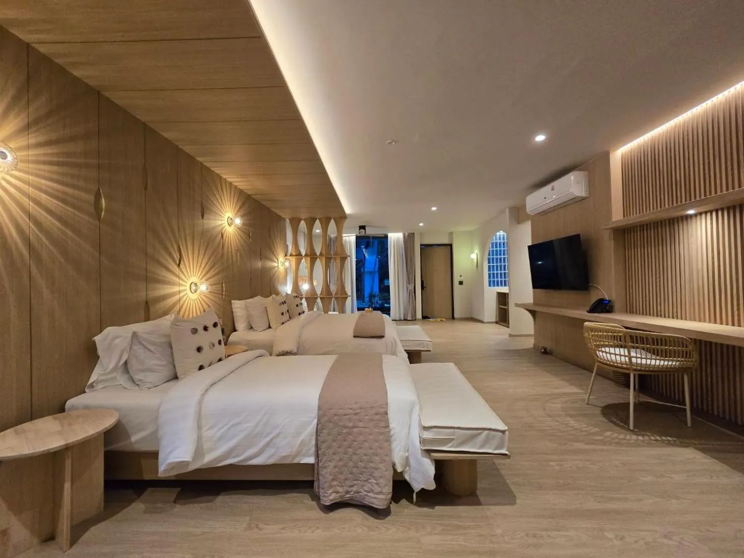 Bed in Cocohut Beach Resort Koh Phangan