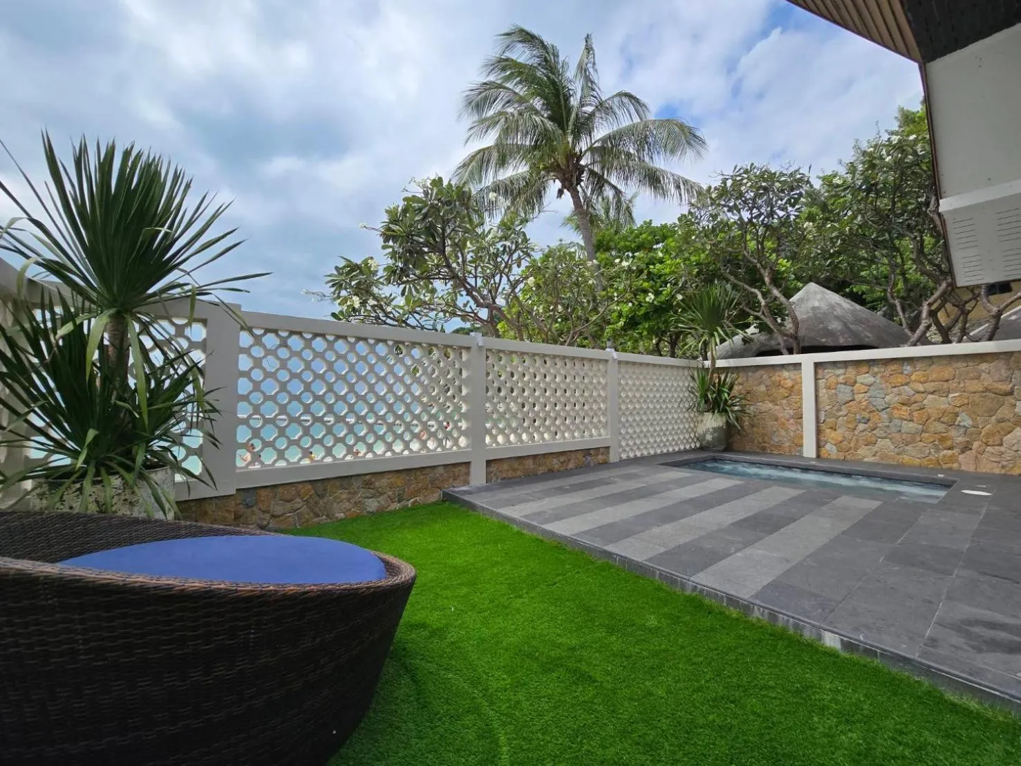 Cocohut Beach Resort Koh Phangan