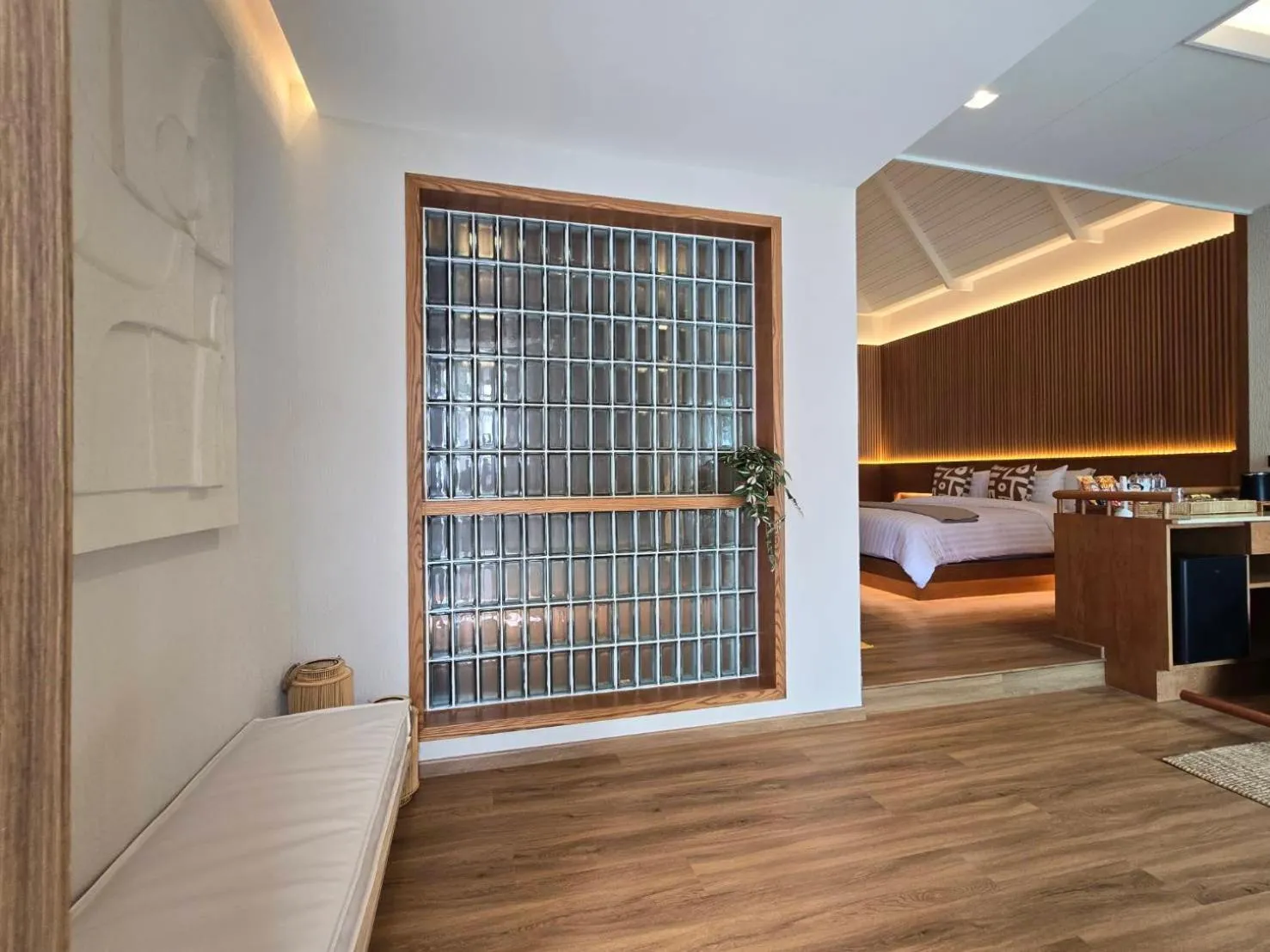 Bed in Cocohut Beach Resort Koh Phangan