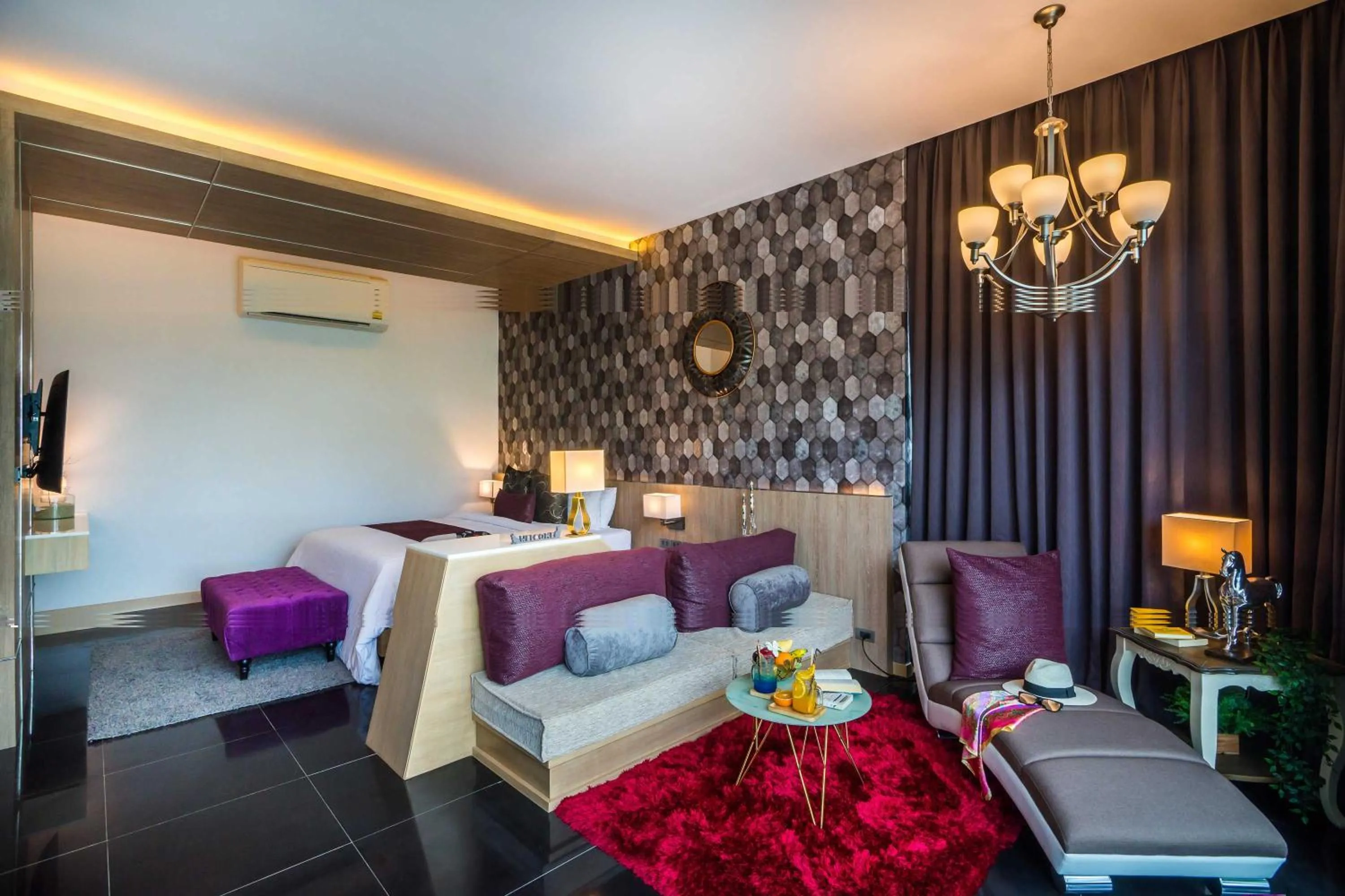 Bed in Cocohut Beach Resort Koh Phangan