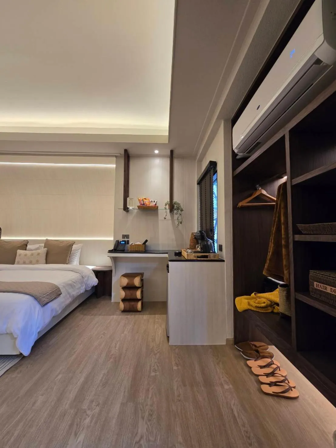 Bed in Cocohut Beach Resort Koh Phangan