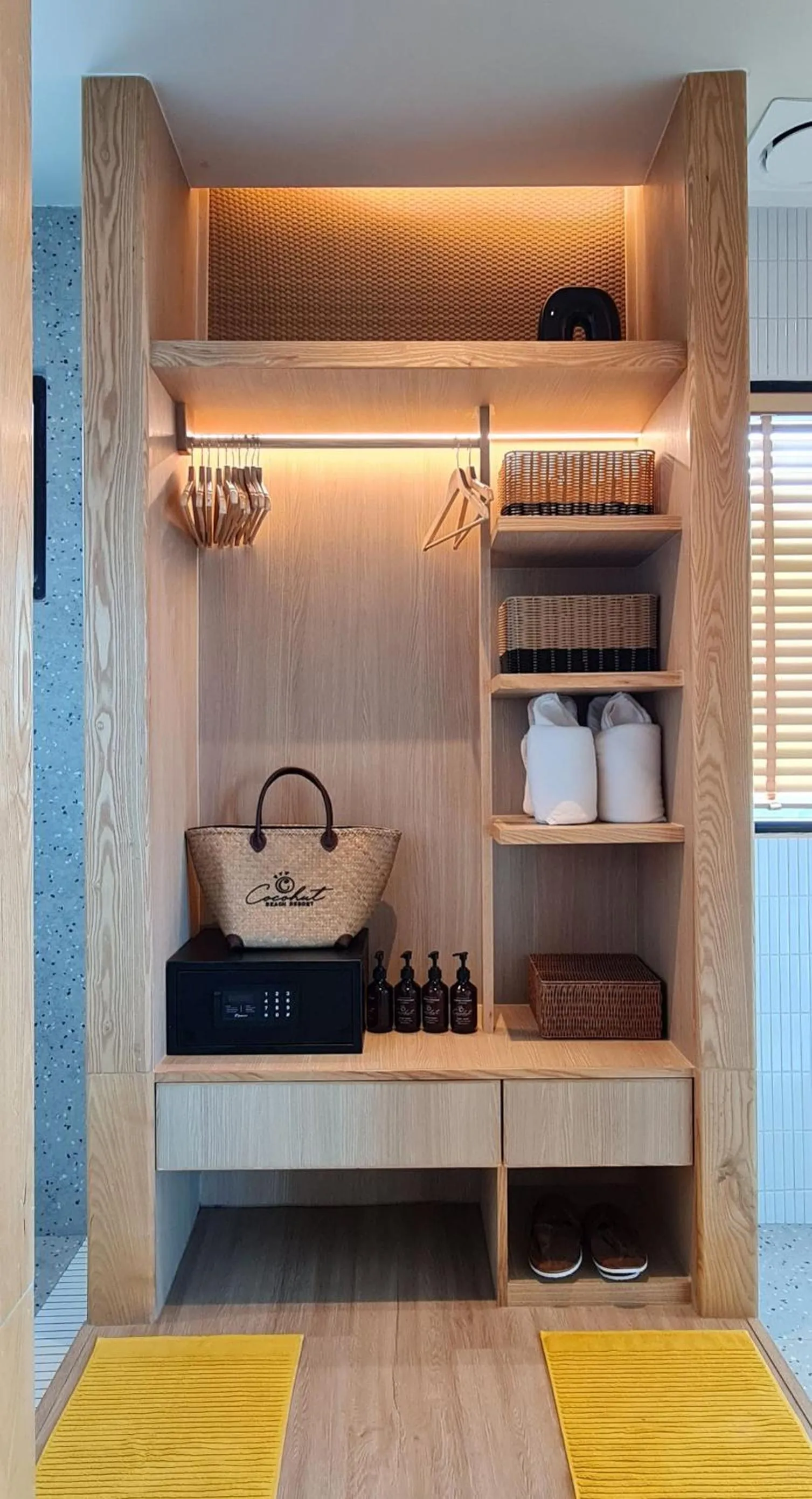 Bed in Cocohut Beach Resort Koh Phangan