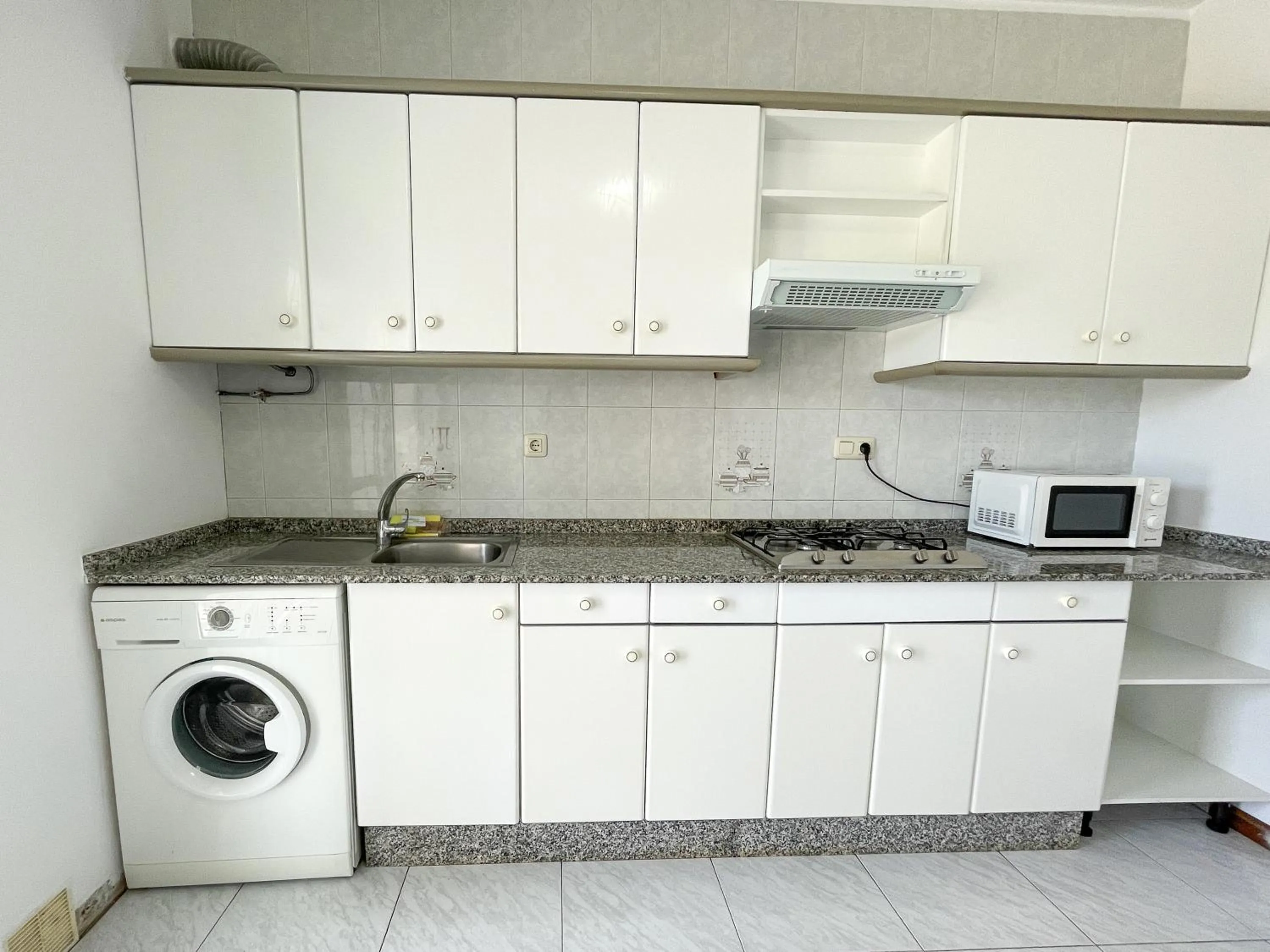 Kitchen or kitchenette in Apartamentos Revo Salinas 3000