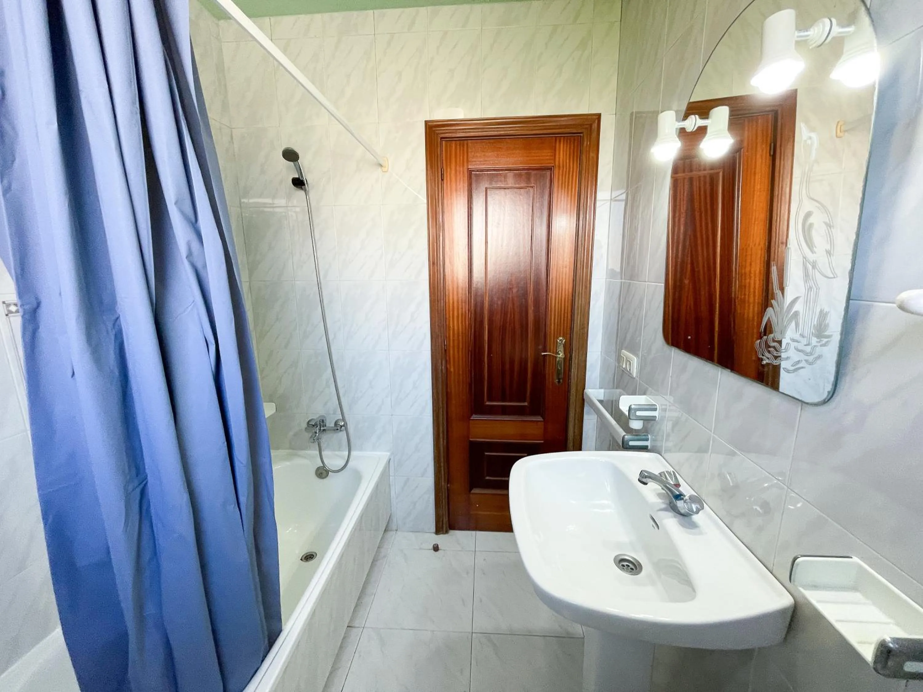 Bathroom in Apartamentos Revo Salinas 3000